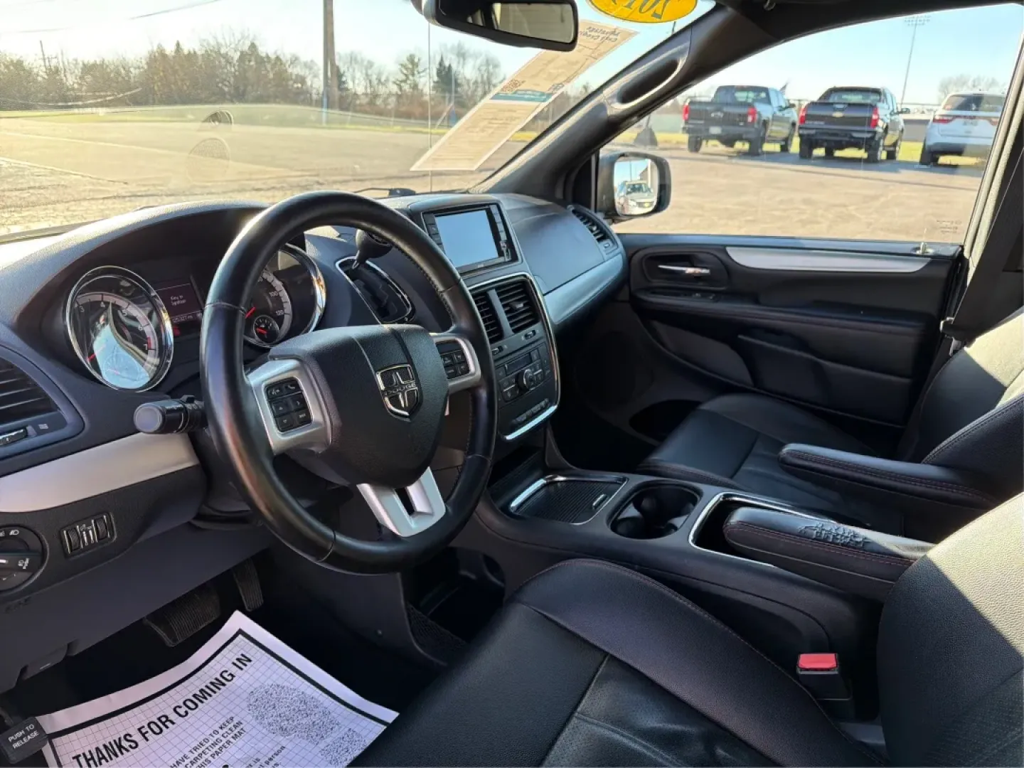 2019 Dodge Grand Caravan GT (2C4RDGEG3KR) with an Pentastar 3.6L V-6 DOHC engine, located at 1099 N County Rd 25A, Troy, OH, 45373, (937) 908-9800, 40.057079, -84.212883 - Step into the world of family adventures and daily commutes with the 2019 Dodge Grand Caravan GT, now available at Advantage Car and Credit - Piqua in Piqua, OH. Whether you're shuttling the kids to soccer practice or planning a weekend getaway, this versatile passenger van is designed to meet all y - Photo#9
