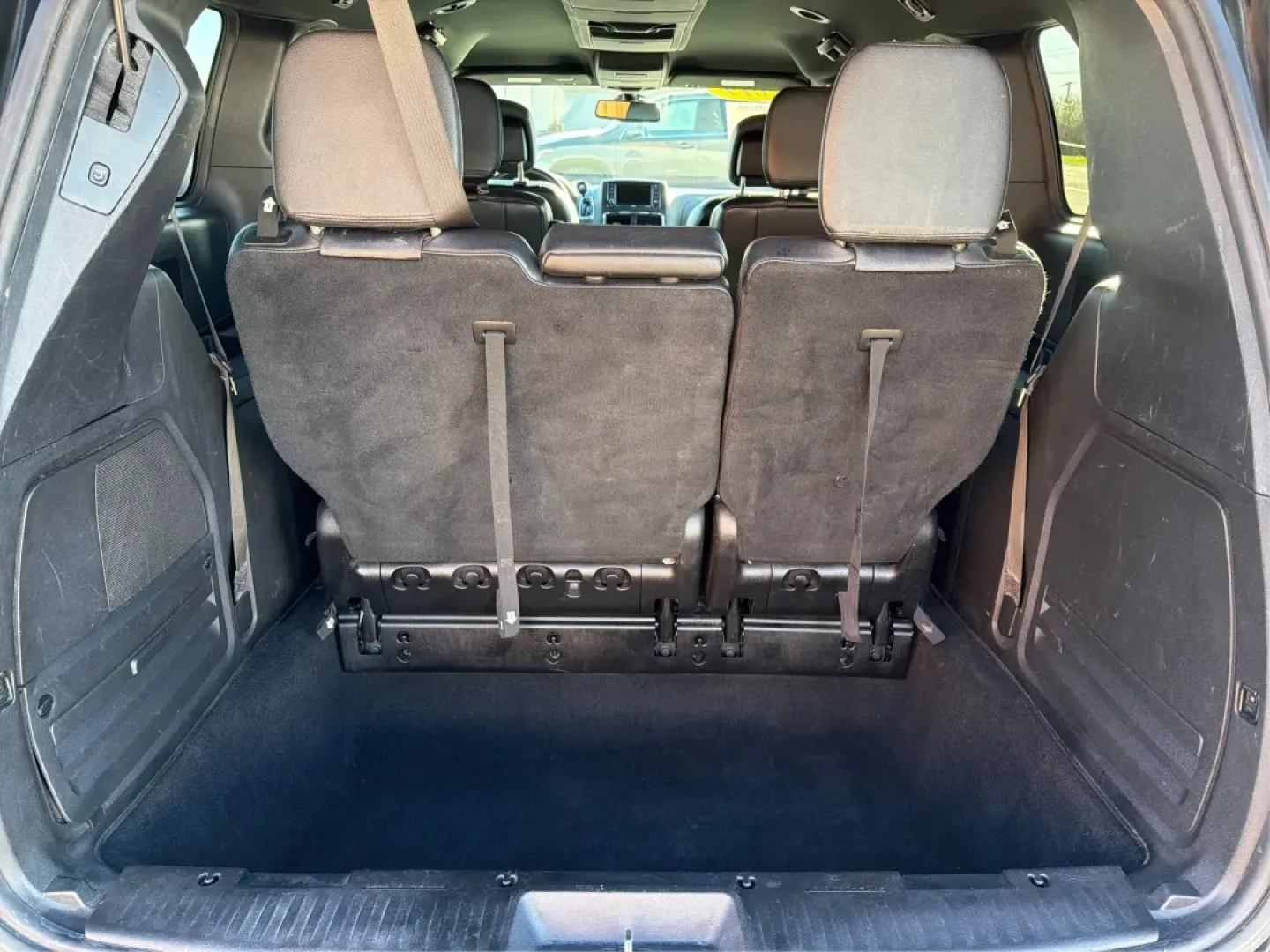 2019 Dodge Grand Caravan GT (2C4RDGEG3KR) with an Pentastar 3.6L V-6 DOHC engine, located at 1099 N County Rd 25A, Troy, OH, 45373, (937) 908-9800, 40.057079, -84.212883 - Step into the world of family adventures and daily commutes with the 2019 Dodge Grand Caravan GT, now available at Advantage Car and Credit - Piqua in Piqua, OH. Whether you're shuttling the kids to soccer practice or planning a weekend getaway, this versatile passenger van is designed to meet all y - Photo#12