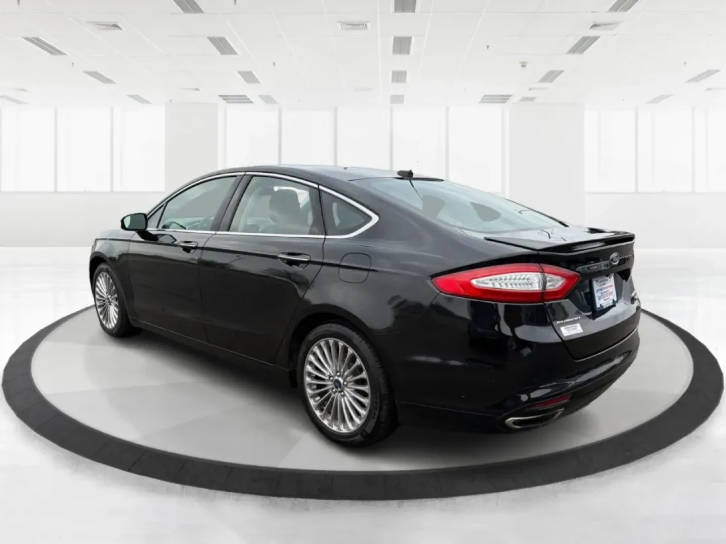 2016 Ford Fusion Titanium (3FA6P0D99GR) with an EcoBoost 2L I-4 gasoline direct injection engine, located at 8750 N County Rd 25A, Piqua, OH, 45356, (937) 908-9800, 40.164391, -84.232513 - **Experience Everyday Luxury with the 2016 Ford Fusion Titanium - Perfect for Your Active Lifestyle!**<br /> <br /> Elevate your daily commute or weekend getaways with the stunning 2016 Ford Fusion Titanium, now available at Advantage Car and Credit Piqua, located at 8750 N County Rd 25A, Piqua, OH - Photo#4