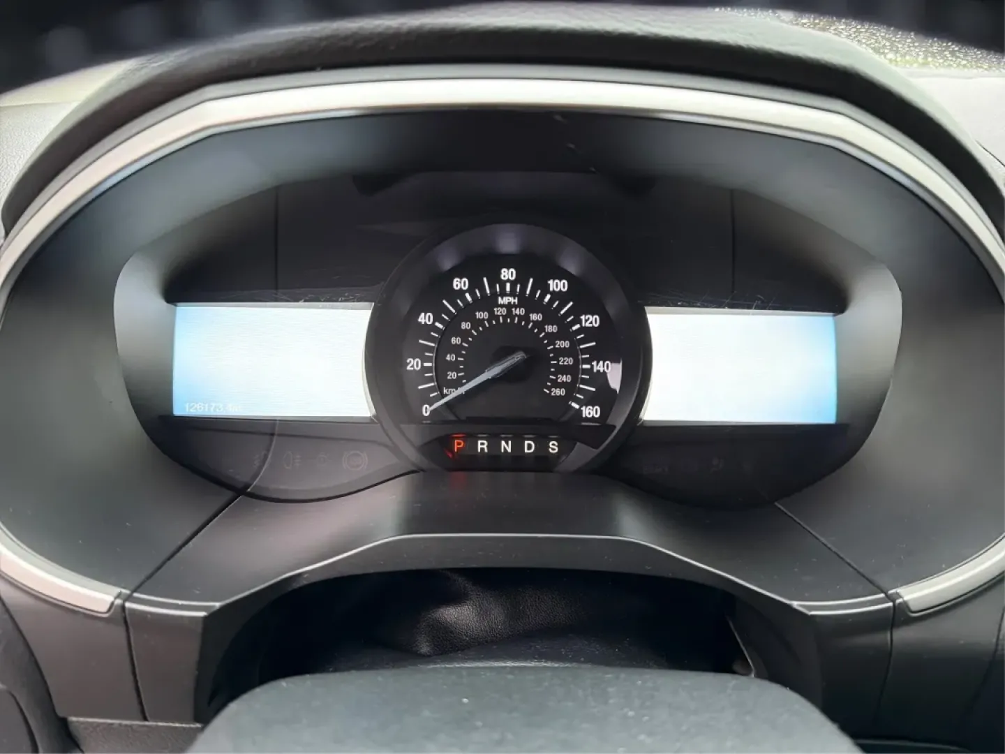 2016 Ford Edge SEL (2FMPK3J98GB) with an Other engine, located at 1099 N County Rd 25A, Troy, OH, 45373, (937) 908-9800, 40.057079, -84.212883 - ### Experience Comfort and Versatility in the 2016 Ford Edge SEL at Advantage Car and Credit - Troy<br /> <br /> Looking for the perfect blend of style, comfort, and functionality? The 2016 Ford Edge SEL, available at Advantage Car and Credit in Troy, OH, is tailored for those who lead an active lif - Photo#15