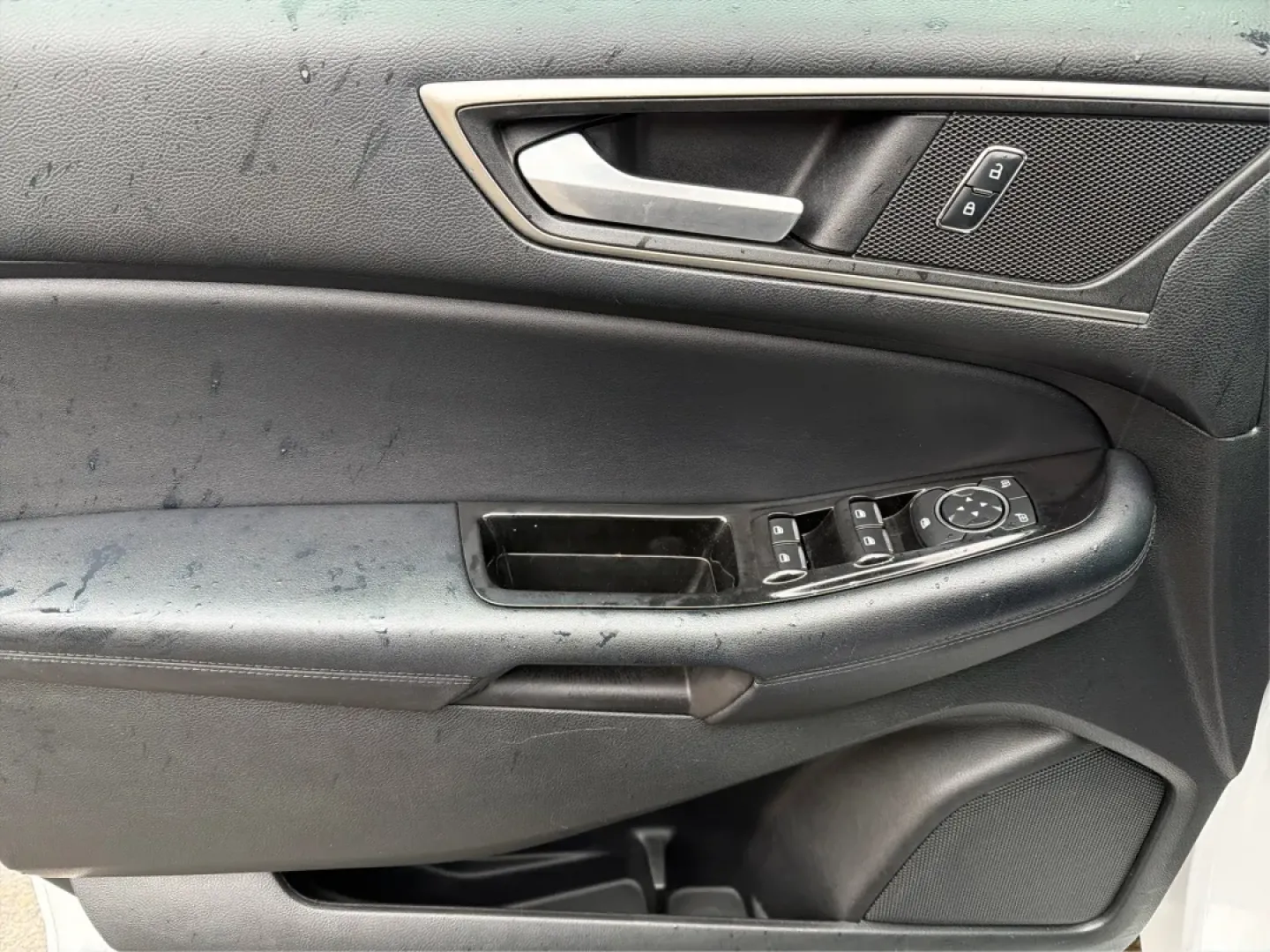 2016 Ford Edge SEL (2FMPK3J98GB) with an Other engine, located at 1099 N County Rd 25A, Troy, OH, 45373, (937) 908-9800, 40.057079, -84.212883 - ### Experience Comfort and Versatility in the 2016 Ford Edge SEL at Advantage Car and Credit - Troy<br /> <br /> Looking for the perfect blend of style, comfort, and functionality? The 2016 Ford Edge SEL, available at Advantage Car and Credit in Troy, OH, is tailored for those who lead an active lif - Photo#19