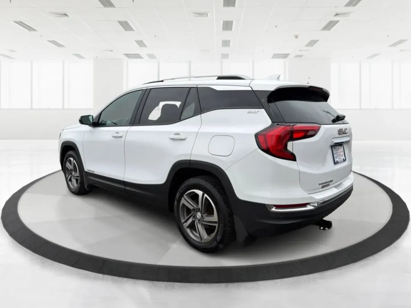 2019 GMC Terrain SLT (3GKALVEVXKL) with an Other engine, located at 8750 N County Rd 25A, Piqua, OH, 45356, (937) 908-9800, 40.164391, -84.232513 - ### Embrace Adventure with the 2019 GMC Terrain SLT Perfect for Your Active Lifestyle!<br /> <br /> Are you ready to elevate your journeys, whether it's a weekend escape to the scenic Miami and Erie Canal or a daily commute through the vibrant streets of Piqua, OH? Meet the 2019 GMC Terrain SLT, an - Photo#4