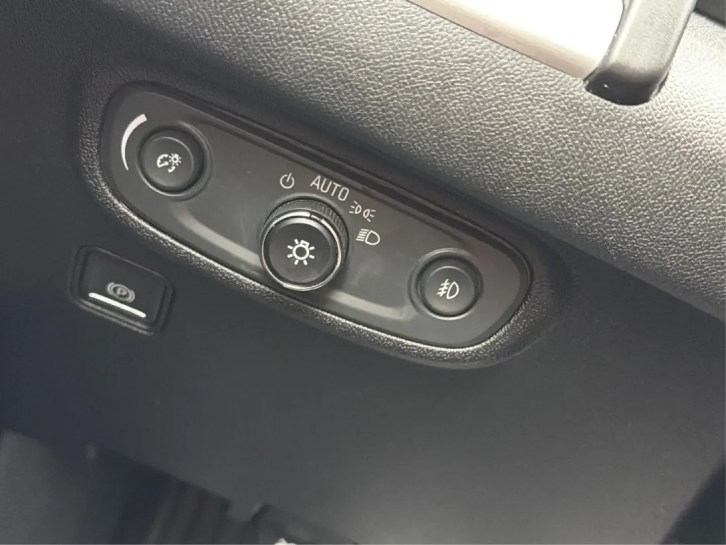 2019 GMC Terrain SLT (3GKALVEVXKL) with an Other engine, located at 8750 N County Rd 25A, Piqua, OH, 45356, (937) 908-9800, 40.164391, -84.232513 - ### Embrace Adventure with the 2019 GMC Terrain SLT Perfect for Your Active Lifestyle!<br /> <br /> Are you ready to elevate your journeys, whether it's a weekend escape to the scenic Miami and Erie Canal or a daily commute through the vibrant streets of Piqua, OH? Meet the 2019 GMC Terrain SLT, an - Photo#17