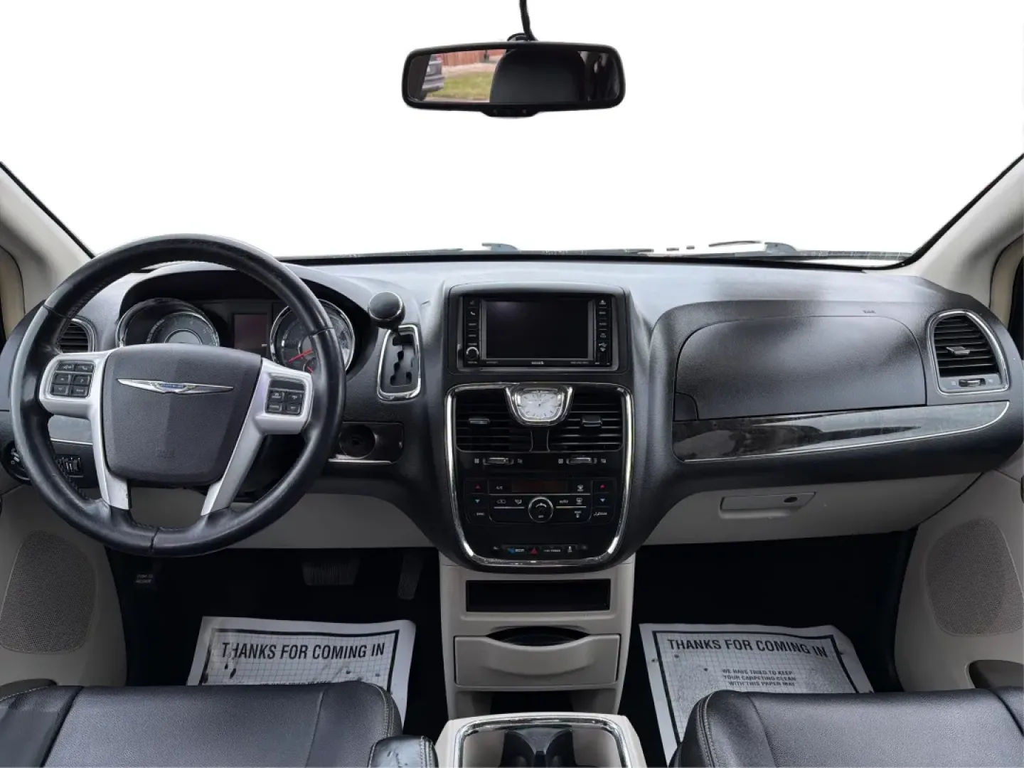 2015 Chrysler Town and Country Touring (2C4RC1BGXFR) with an 3.6L V-6 DOHC engine, located at 401 Woodman Dr, Riverside, OH, 45431, (937) 908-9800, 39.760899, -84.123421 - Are you a growing family searching for the perfect vehicle that effortlessly balances comfort, space, and style? Look no further! Advantage Car and Credit in Riverside, OH, is thrilled to present this stunning **2015 Chrysler Town and Country Touring**, designed for family adventures and daily com - Photo#21