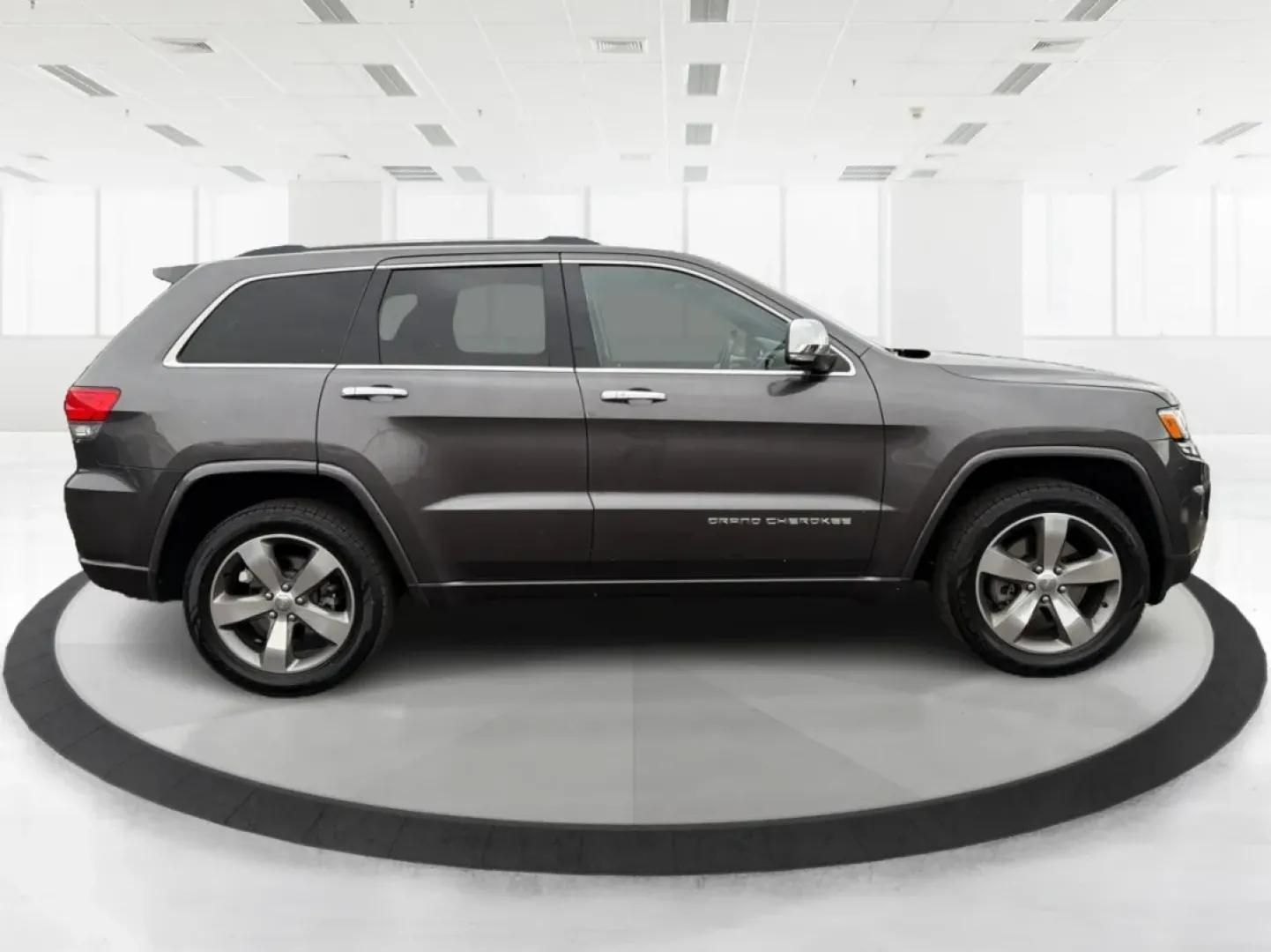 2015 Jeep Grand Cherokee Overland (1C4RJFCT6FC) with an Other engine, located at 1099 N County Rd 25A, Troy, OH, 45373, (937) 908-9800, 40.057079, -84.212883 - **Adventure Awaits: 2015 Jeep Grand Cherokee Overland - Your Perfect Family SUV!**<br /> <br /> If you're looking for a vehicle that perfectly balances comfort, style, and rugged capability, look no further than this stunning 2015 Jeep Grand Cherokee Overland. This SUV is not just a mode of transpor - Photo#1