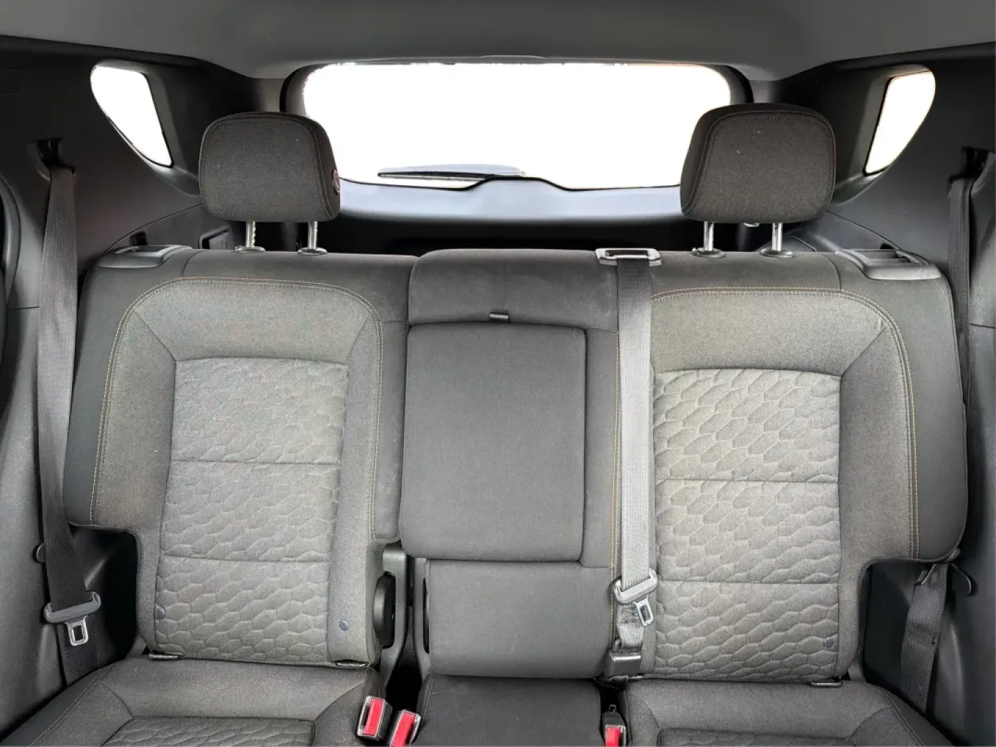 2019 Chevrolet Equinox LT (2GNAXKEV8K6) with an 1.5L I-4 gasoline direct injection engine, located at 880 E. National Road, Vandalia, OH, 45377, (937) 908-9800, 39.891918, -84.183594 - **Adventure Awaits with the 2019 Chevrolet Equinox LT at Advantage Car and Credit - Vandalia!**<br /> <br /> Discover the freedom of the open road with the 2019 Chevrolet Equinox LT, the perfect vehicle for your next adventure or daily commute. Whether you're navigating the bustling streets of Vanda - Photo#14