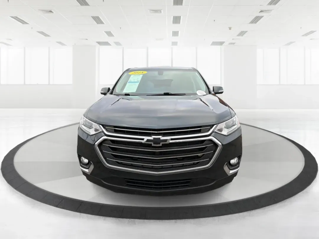 2018 Chevrolet Traverse 1LT (1GNERGKW6JJ) with an 3.6L V-6 gasoline direct injection engine, located at 8750 N County Rd 25A, Piqua, OH, 45356, (937) 908-9800, 40.164391, -84.232513 - Are you ready to elevate your family's adventures, all while cruising in unparalleled comfort and style? Look no further than this stunning 2018 Chevrolet Traverse 1LT, now available at Advantage Car and Credit in Fairborn, OH! With ample space, cutting-edge technology, and a robust engine, this SUV - Photo#7