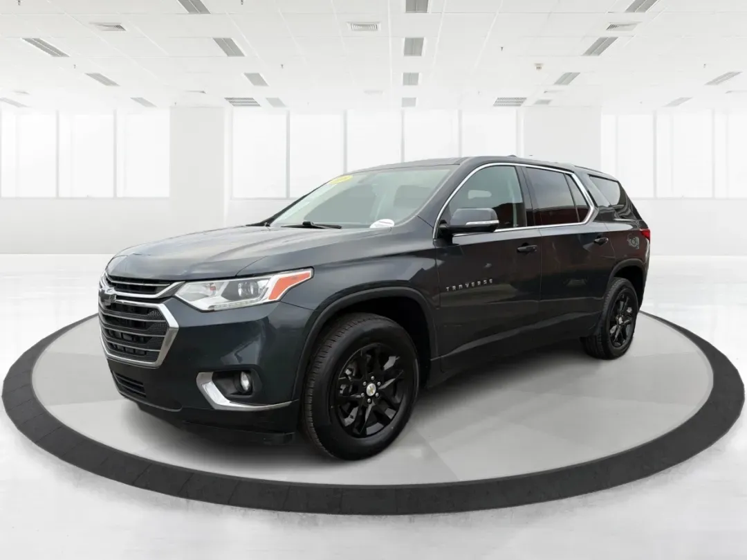2018 Chevrolet Traverse 1LT (1GNERGKW6JJ) with an 3.6L V-6 gasoline direct injection engine, located at 8750 N County Rd 25A, Piqua, OH, 45356, (937) 908-9800, 40.164391, -84.232513 - Are you ready to elevate your family's adventures, all while cruising in unparalleled comfort and style? Look no further than this stunning 2018 Chevrolet Traverse 1LT, now available at Advantage Car and Credit in Fairborn, OH! With ample space, cutting-edge technology, and a robust engine, this SUV - Photo#8