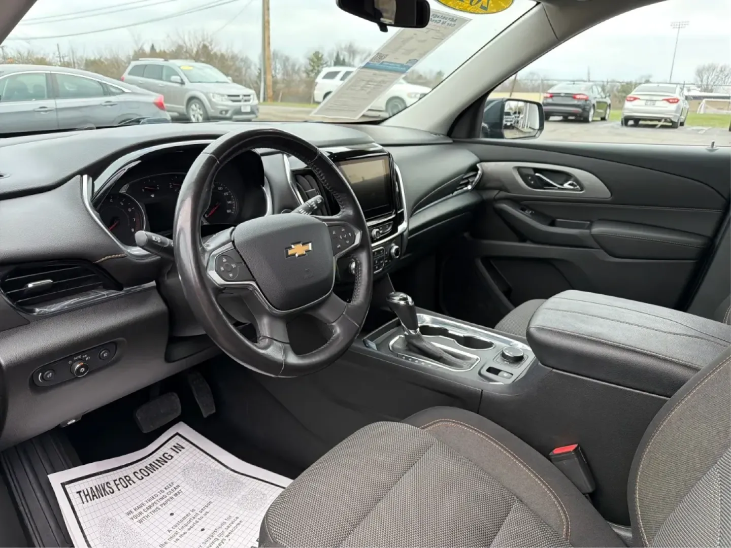 2018 Chevrolet Traverse 1LT (1GNERGKW6JJ) with an 3.6L V-6 gasoline direct injection engine, located at 1184 Kauffman Ave, Fairborn, OH, 45324, (937) 908-9800, 39.807072, -84.030914 - Are you ready to elevate your family's adventures, all while cruising in unparalleled comfort and style? Look no further than this stunning 2018 Chevrolet Traverse 1LT, now available at Advantage Car and Credit in Fairborn, OH! With ample space, cutting-edge technology, and a robust engine, this SUV - Photo#9