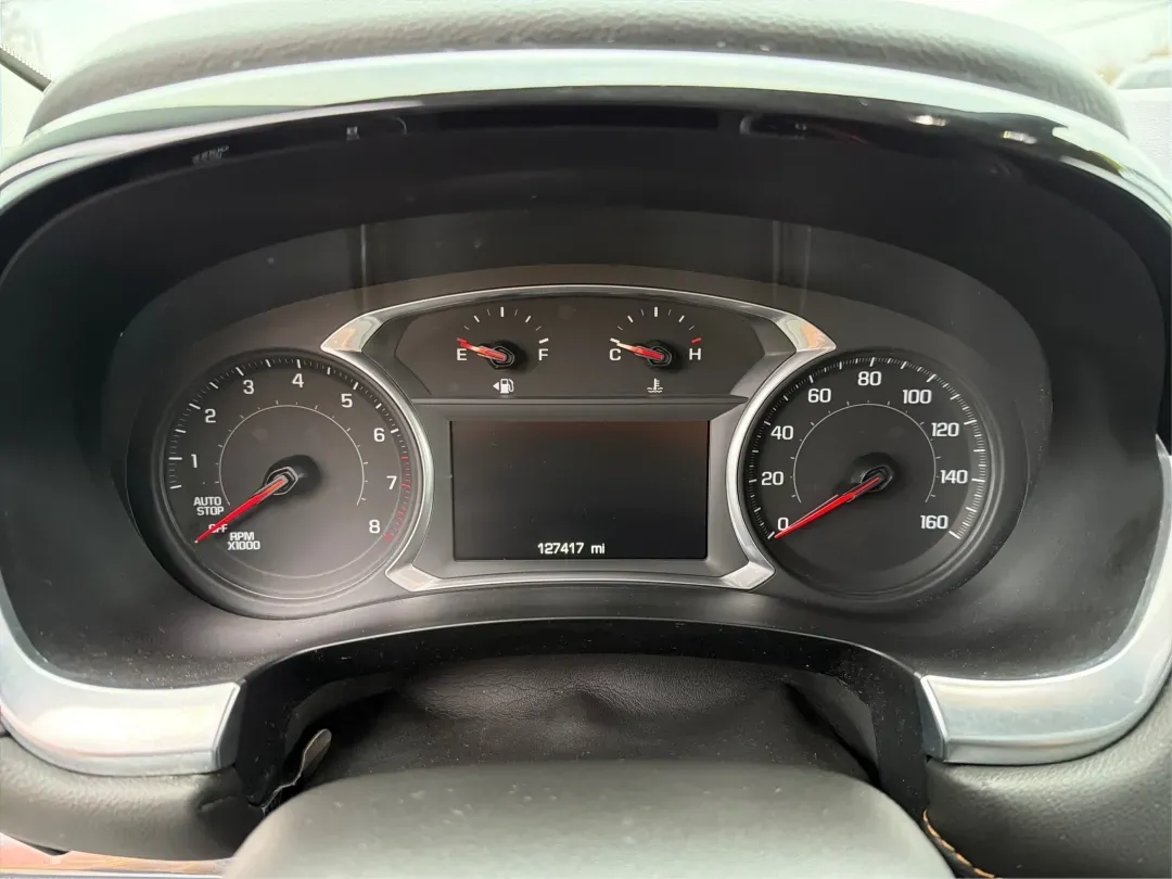 2018 Chevrolet Traverse 1LT (1GNERGKW6JJ) with an 3.6L V-6 gasoline direct injection engine, located at 8750 N County Rd 25A, Piqua, OH, 45356, (937) 908-9800, 40.164391, -84.232513 - Are you ready to elevate your family's adventures, all while cruising in unparalleled comfort and style? Look no further than this stunning 2018 Chevrolet Traverse 1LT, now available at Advantage Car and Credit in Fairborn, OH! With ample space, cutting-edge technology, and a robust engine, this SUV - Photo#15