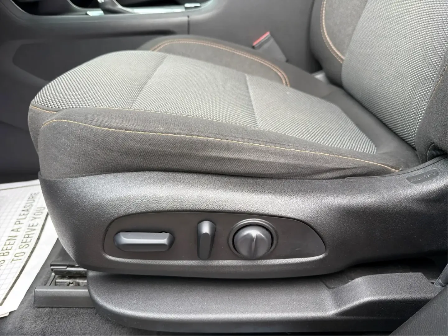 2018 Chevrolet Traverse 1LT (1GNERGKW6JJ) with an 3.6L V-6 gasoline direct injection engine, located at 1184 Kauffman Ave, Fairborn, OH, 45324, (937) 908-9800, 39.807072, -84.030914 - Are you ready to elevate your family's adventures, all while cruising in unparalleled comfort and style? Look no further than this stunning 2018 Chevrolet Traverse 1LT, now available at Advantage Car and Credit in Fairborn, OH! With ample space, cutting-edge technology, and a robust engine, this SUV - Photo#18