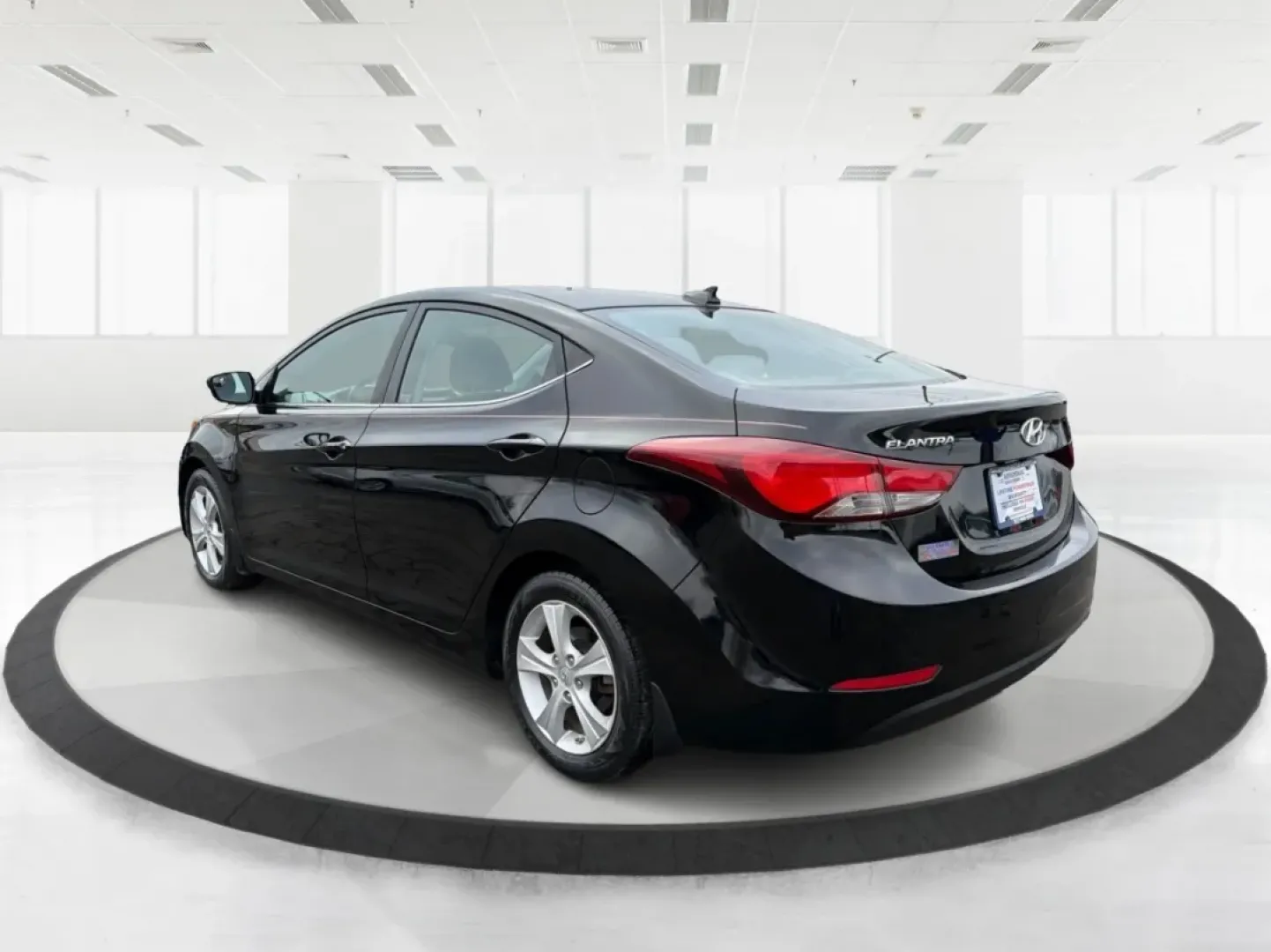 2016 Hyundai Elantra Value Edition (KMHDH4AE8GU) with an Nu 1.8L I-4 DOHC engine, located at 1230 East Main St, Xenia, OH, 45385, (937) 908-9800, 39.688026, -83.910172 - **Discover Your Next Adventure with the 2016 Hyundai Elantra at Advantage Car and Credit in Xenia, OH!**<br /> <br /> Are you in search of a reliable vehicle that seamlessly fits your daily lifestyle? Look no further than the 2016 Hyundai Elantra Value Edition, available at Advantage Car and Credit - Photo#4