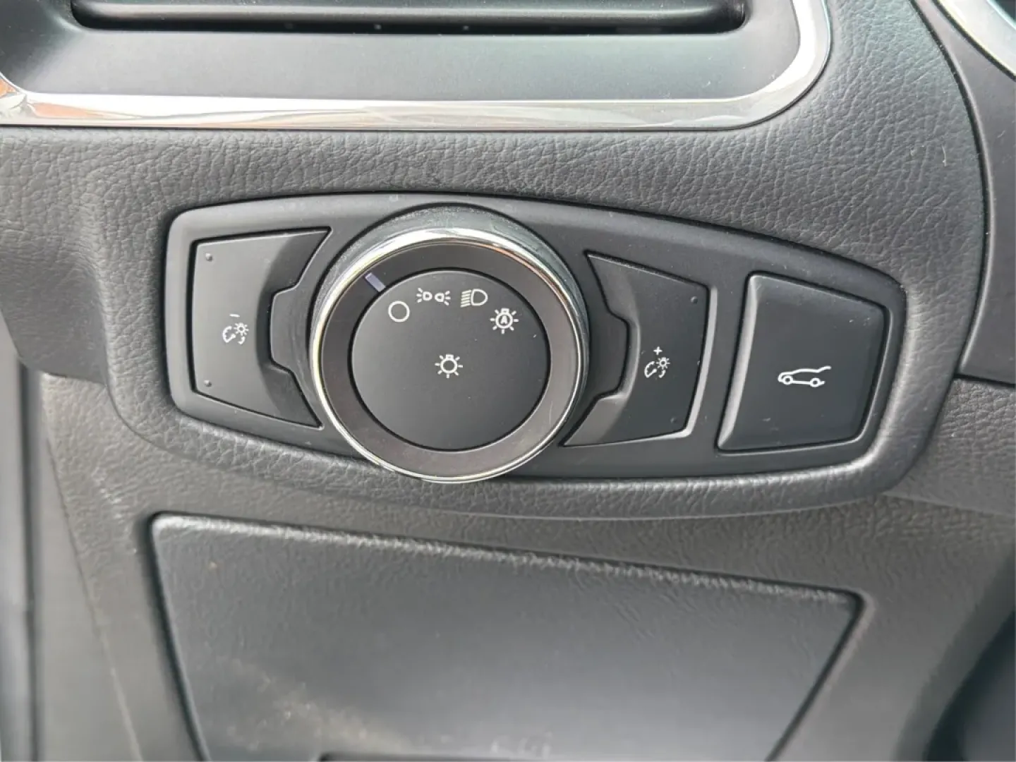 2018 Ford Edge Titanium (2FMPK4K92JB) with an Other engine, located at 1951 S Dayton Lakeview Rd., New Carlisle, OH, 45344, (937) 908-9800, 39.890999, -84.050255 - Unlock a world of adventure and endless possibilities with the 2018 Ford Edge Titanium, now available at Advantage Car and Credit in New Carlisle, OH. This sleek and stylish SUV is more than just a vehicle; it's your partner in creating unforgettable family memories, weekend getaways, and daily comm - Photo#17