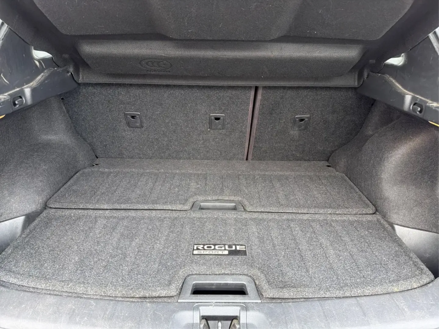 2018 Nissan Rogue SL (JN1BJ1CRXJW) with an 2L I-4 gasoline direct injection engine, located at 880 E. National Road, Vandalia, OH, 45377, (937) 908-9800, 39.891918, -84.183594 - **Adventure Awaits with the 2018 Nissan Rogue SL at Advantage Car and Credit - Fairborn!**<br /> <br /> Are you ready to elevate your driving experience and create unforgettable memories on the road? The 2018 Nissan Rogue SL is the ideal companion for growing families, weekend adventurers, or anyone - Photo#12