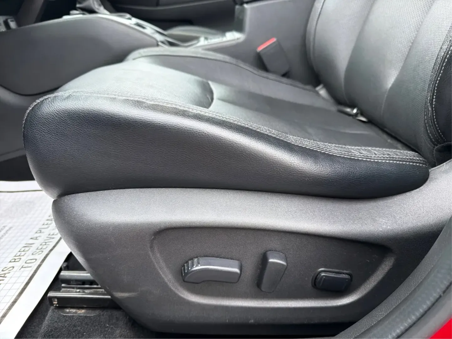 2018 Nissan Rogue SL (JN1BJ1CRXJW) with an 2L I-4 gasoline direct injection engine, located at 880 E. National Road, Vandalia, OH, 45377, (937) 908-9800, 39.891918, -84.183594 - **Adventure Awaits with the 2018 Nissan Rogue SL at Advantage Car and Credit - Fairborn!**<br /> <br /> Are you ready to elevate your driving experience and create unforgettable memories on the road? The 2018 Nissan Rogue SL is the ideal companion for growing families, weekend adventurers, or anyone - Photo#17