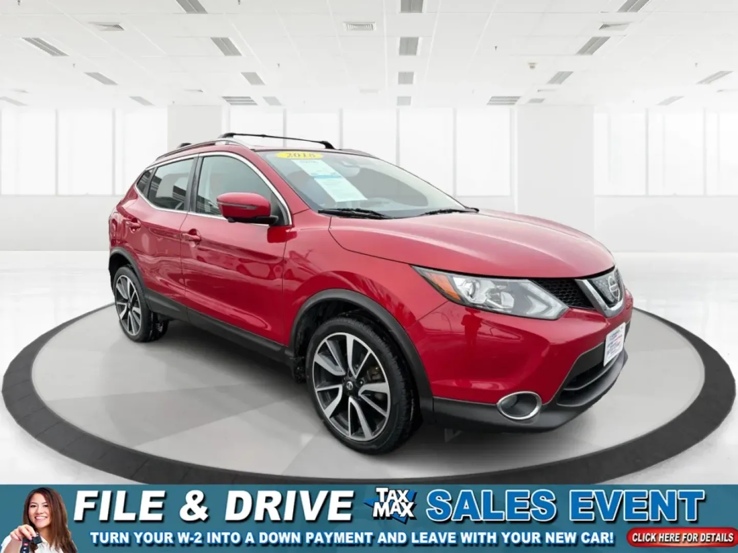 2018 Nissan Rogue SL (JN1BJ1CRXJW) with an 2L I-4 gasoline direct injection engine, located at 880 E. National Road, Vandalia, OH, 45377, (937) 908-9800, 39.891918, -84.183594 - **Adventure Awaits with the 2018 Nissan Rogue SL at Advantage Car and Credit - Fairborn!**<br /> <br /> Are you ready to elevate your driving experience and create unforgettable memories on the road? The 2018 Nissan Rogue SL is the ideal companion for growing families, weekend adventurers, or anyone - Photo#0