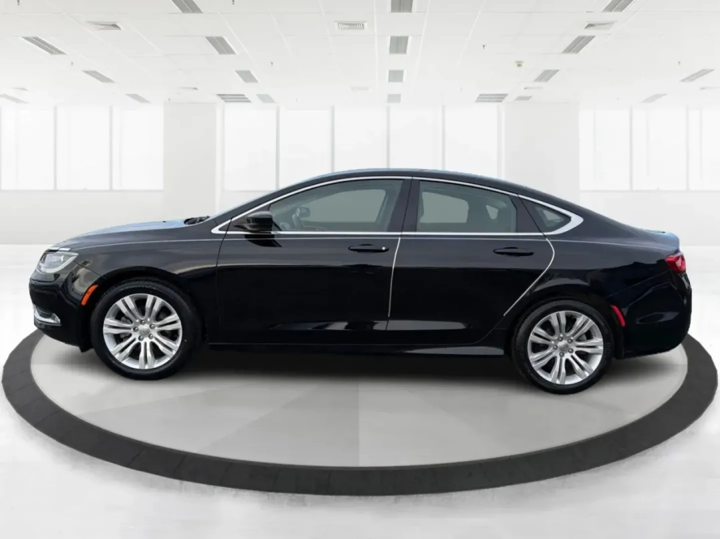 2015 Chrysler 200 Limited (1C3CCCAB3FN) with an 2.4L L4 DOHC 16V engine, 9-Speed Automatic transmission, located at 880 E. National Road, Vandalia, OH, 45377, (937) 908-9800, 39.891918, -84.183594 - **Elevate Your Everyday Commute with the 2015 Chrysler 200 Limited**<br /> <br /> Are you searching for a stylish and reliable sedan that can effortlessly handle your daily commutes and weekend adventures? Look no further than this stunning 2015 Chrysler 200 Limited, available now at Advantage Car a - Photo#5