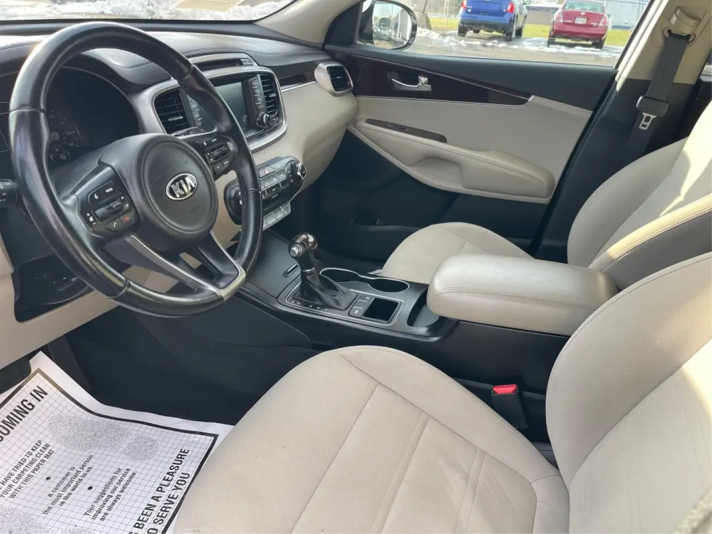 2017 Kia Sorento 2.4L LX (5XYPG4A37HG) with an 2.4L I-4 gasoline direct injection engine, located at 1951 S Dayton Lakeview Rd., New Carlisle, OH, 45344, (937) 908-9800, 39.890999, -84.050255 - **Adventure Awaits: Drive Home the 2017 Kia Sorento LX from Advantage Car and Credit!**<br /> <br /> Are you ready to embark on weekend adventures, family road trips, or daily commutes? The 2017 Kia Sorento LX, available at Advantage Car and Credit in New Carlisle, OH, is the perfect companion for e - Photo#9