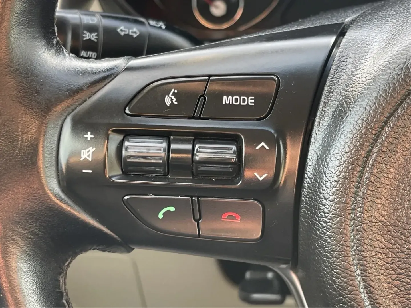 2017 Kia Sorento 2.4L LX (5XYPG4A37HG) with an 2.4L I-4 gasoline direct injection engine, located at 1951 S Dayton Lakeview Rd., New Carlisle, OH, 45344, (937) 908-9800, 39.890999, -84.050255 - **Adventure Awaits: Drive Home the 2017 Kia Sorento LX from Advantage Car and Credit!**<br /> <br /> Are you ready to embark on weekend adventures, family road trips, or daily commutes? The 2017 Kia Sorento LX, available at Advantage Car and Credit in New Carlisle, OH, is the perfect companion for e - Photo#16