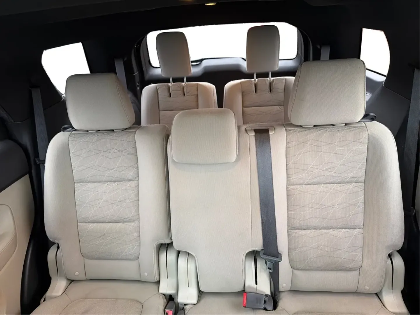 2015 Ford Explorer Base (1FM5K8B82FG) with an Other engine, located at 1230 East Main St, Xenia, OH, 45385, (937) 908-9800, 39.688026, -83.910172 - **Adventure Awaits: Explore New Horizons with the 2015 Ford Explorer from Advantage Car and Credit - Piqua!**<br /> <br /> Are you ready to elevate your driving experience and embrace life's adventures? Whether you're planning family outings, commuting to work, or embarking on weekend getaways, the - Photo#14