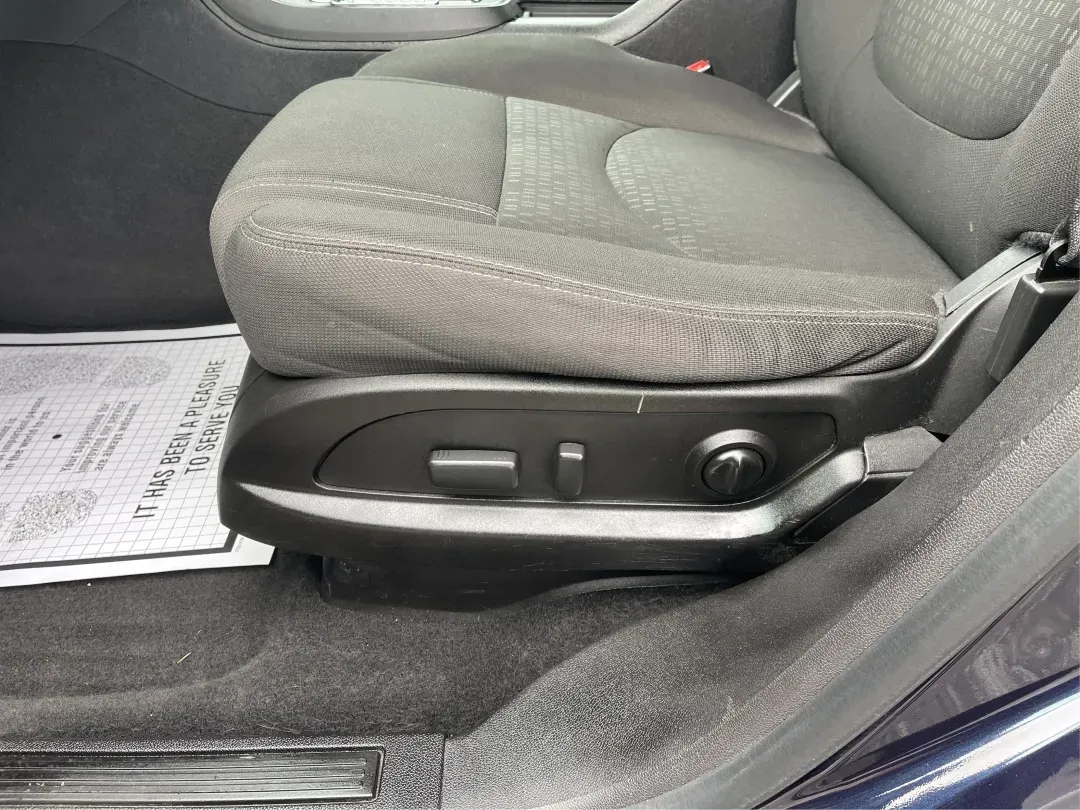 2015 GMC Acadia SLE-2 (1GKKVPKD6FJ) with an 3.6L V-6 gasoline direct injection engine, located at 8750 N County Rd 25A, Piqua, OH, 45356, (937) 908-9800, 40.164391, -84.232513 - Third Row - Photo#11