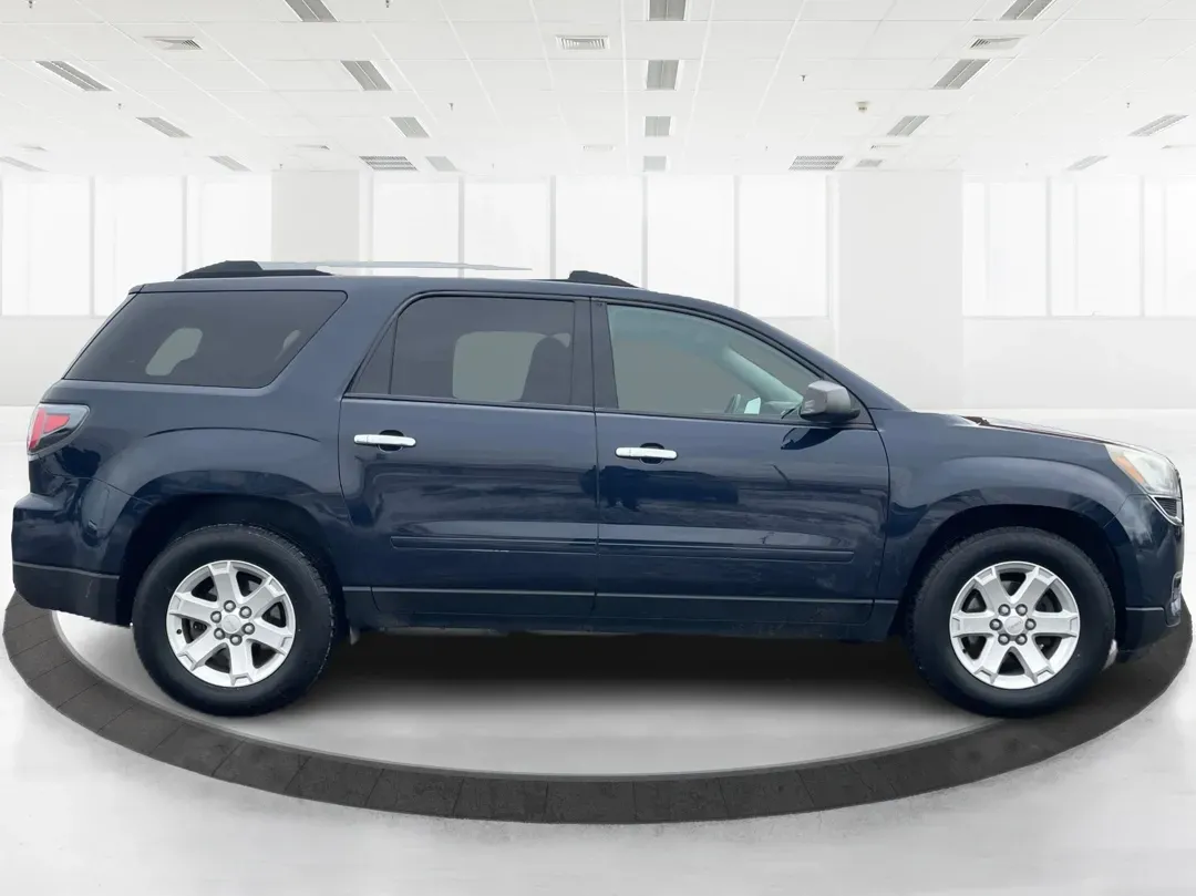 2015 GMC Acadia SLE-2 (1GKKVPKD6FJ) with an 3.6L V-6 gasoline direct injection engine, located at 8750 N County Rd 25A, Piqua, OH, 45356, (937) 908-9800, 40.164391, -84.232513 - Third Row - Photo#16