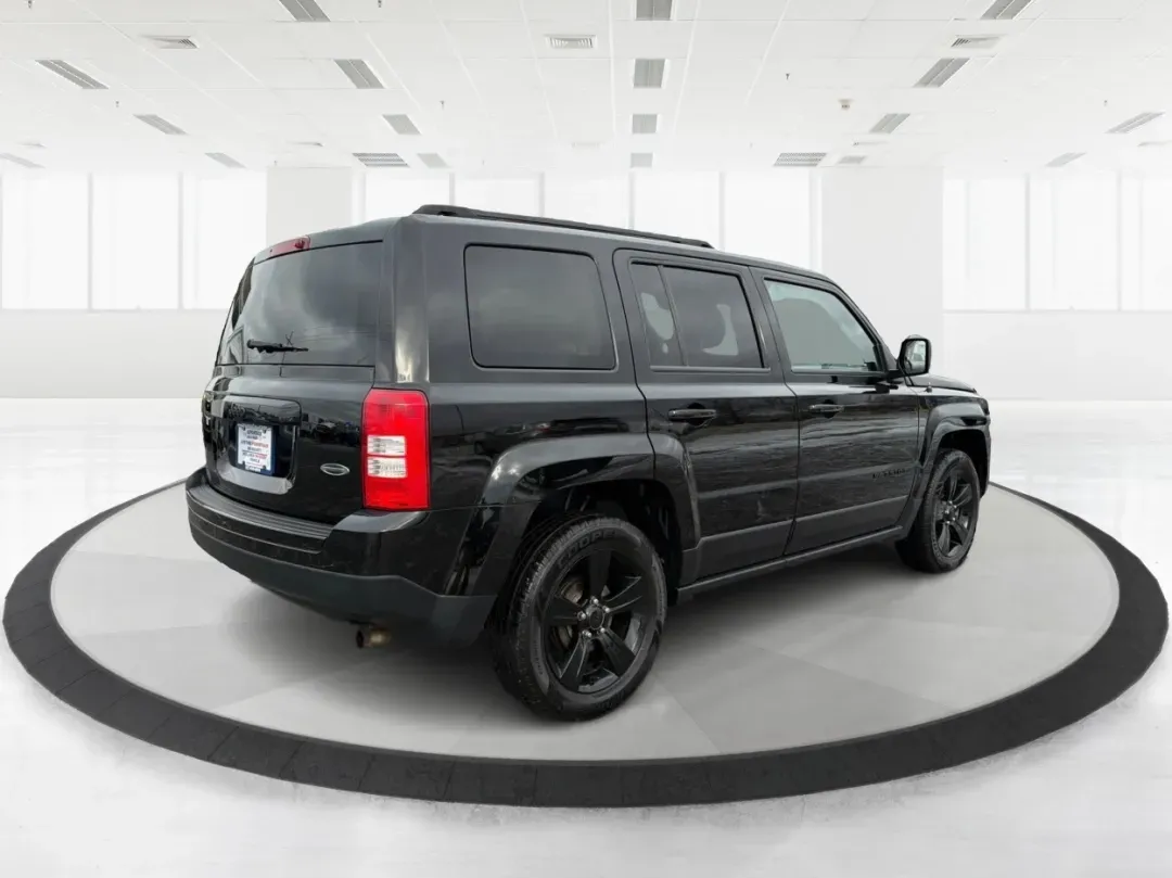 2015 Jeep Patriot Altitude Edition (1C4NJPBA7FD) with an 2L I-4 DOHC engine, located at 1184 Kauffman Ave, Fairborn, OH, 45324, (937) 908-9800, 39.807072, -84.030914 - 2015 Jeep Patriot Altitude Edition - Photo#2