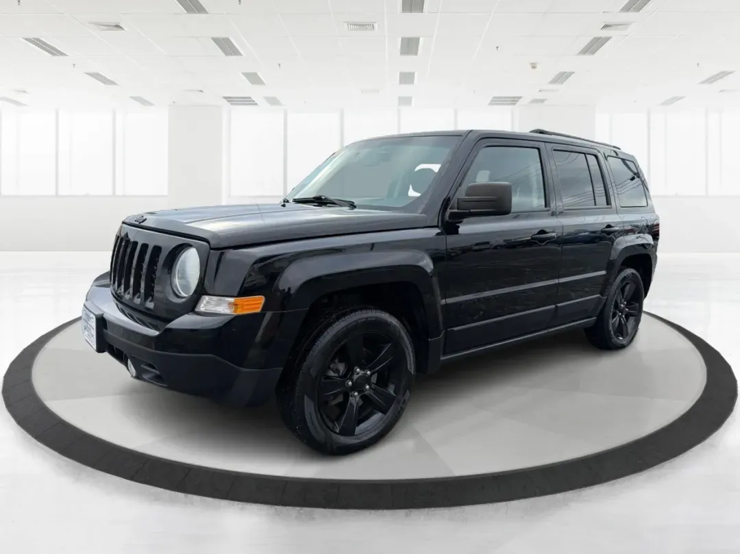 2015 Jeep Patriot Altitude Edition (1C4NJPBA7FD) with an 2L I-4 DOHC engine, located at 1184 Kauffman Ave, Fairborn, OH, 45324, (937) 908-9800, 39.807072, -84.030914 - 2015 Jeep Patriot Altitude Edition - Photo#8