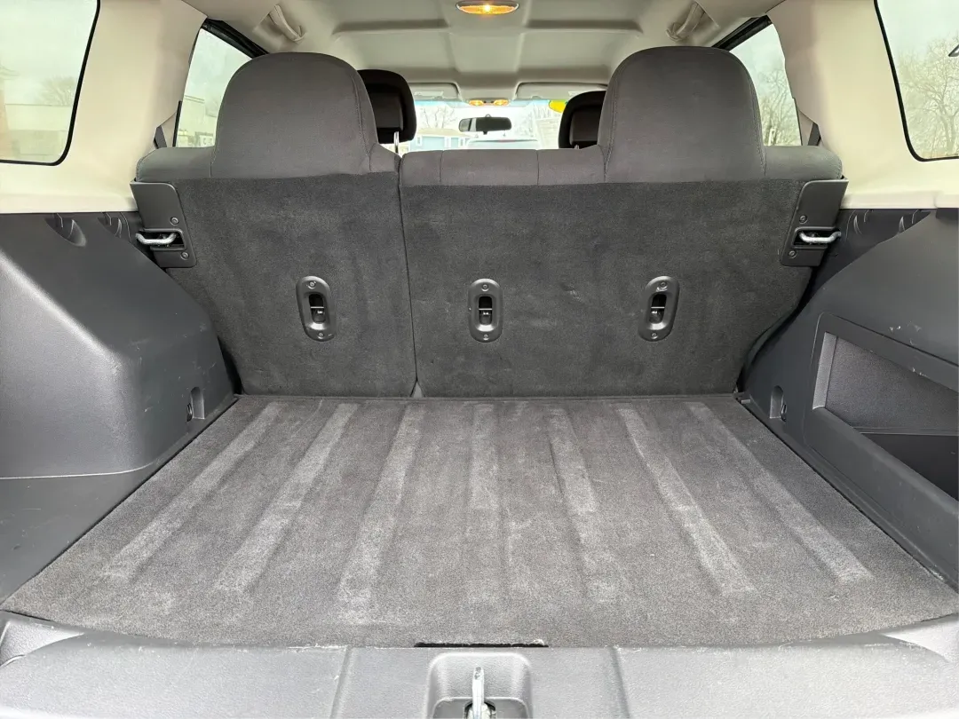 2015 Jeep Patriot Altitude Edition (1C4NJPBA7FD) with an 2L I-4 DOHC engine, located at 1184 Kauffman Ave, Fairborn, OH, 45324, (937) 908-9800, 39.807072, -84.030914 - 2015 Jeep Patriot Altitude Edition - Photo#12