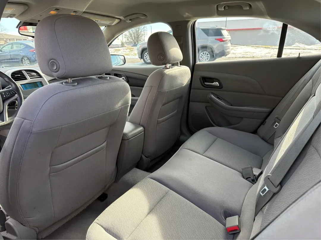 2014 Chevrolet Malibu 1LS (1G11B5SL3EF) with an ECOTEC 2.5L I-4 gasoline direct injection engine, located at 1230 East Main St, Xenia, OH, 45385, (937) 908-9800, 39.688026, -83.910172 - Discover the perfect blend of style, comfort, and performance with the 2014 Chevrolet Malibu 1LS, now available at Advantage Car and Credit in Xenia, OH! If you're seeking a dependable vehicle for your daily commute, weekend getaways, or family outings, this sedan is designed to meet your needs. Wit - Photo#10