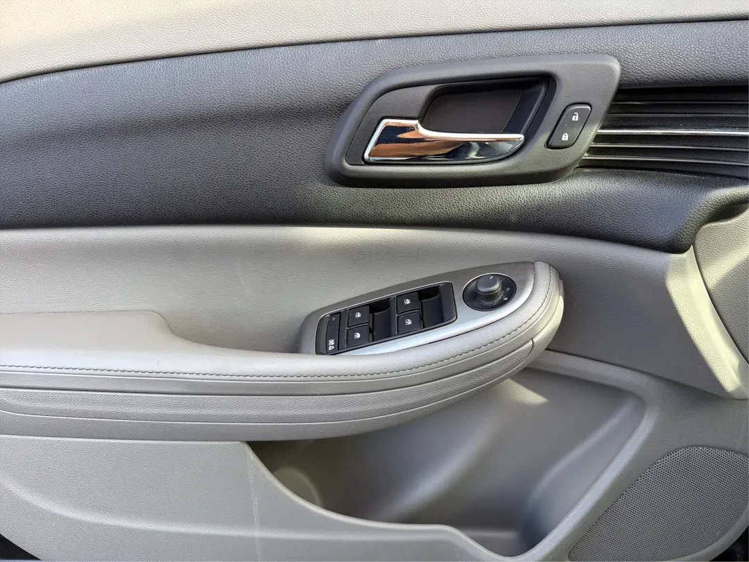 2014 Chevrolet Malibu 1LS (1G11B5SL3EF) with an ECOTEC 2.5L I-4 gasoline direct injection engine, located at 1230 East Main St, Xenia, OH, 45385, (937) 908-9800, 39.688026, -83.910172 - Discover the perfect blend of style, comfort, and performance with the 2014 Chevrolet Malibu 1LS, now available at Advantage Car and Credit in Xenia, OH! If you're seeking a dependable vehicle for your daily commute, weekend getaways, or family outings, this sedan is designed to meet your needs. Wit - Photo#18