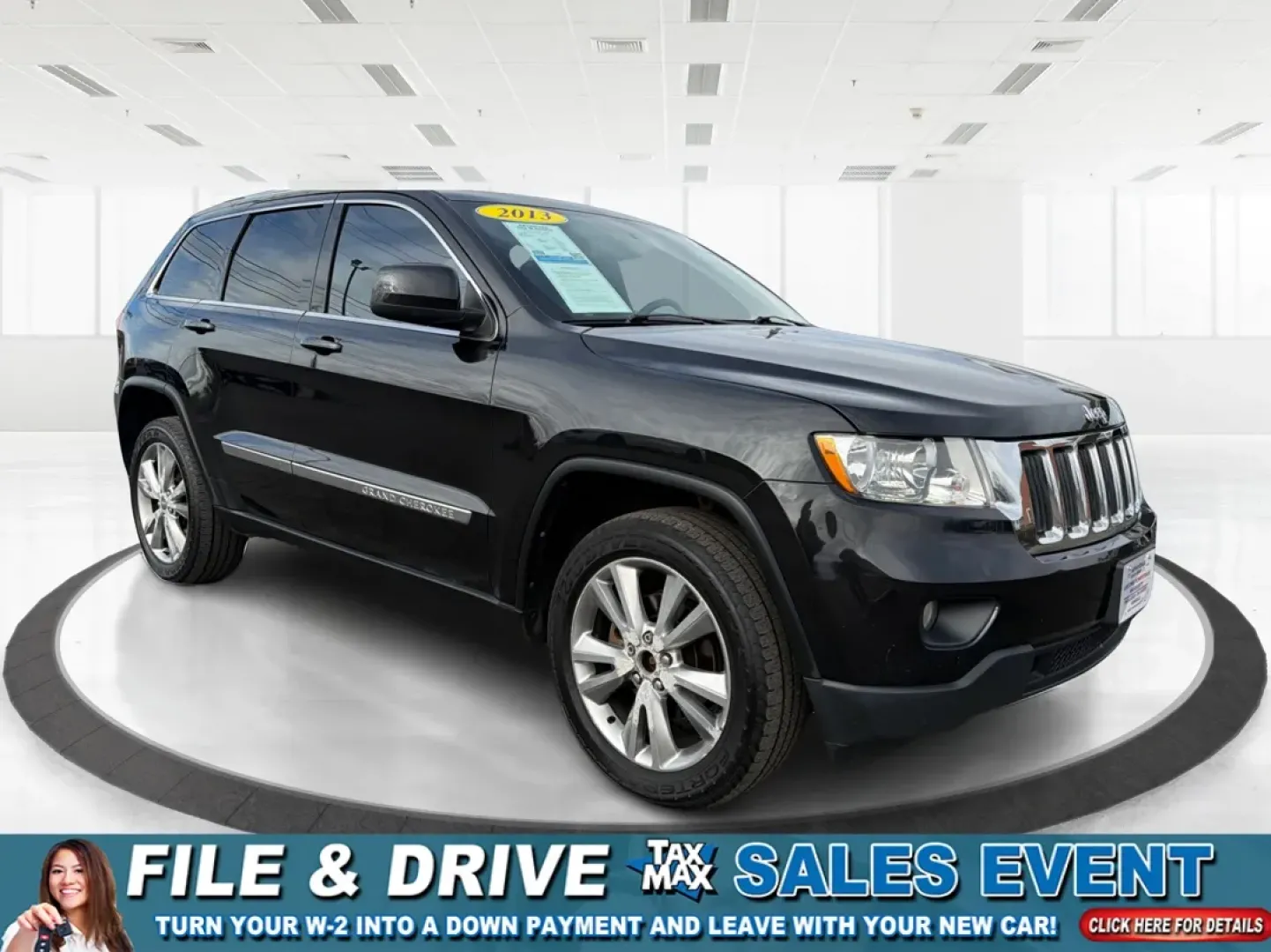 2013 Jeep Grand Cherokee Laredo (1C4RJFAG1DC) with an Other engine, located at 1184 Kauffman Ave, Fairborn, OH, 45324, (937) 908-9800, 39.807072, -84.030914 - **Explore Adventure with the 2013 Jeep Grand Cherokee Laredo Your Ultimate SUV Awaits!**<br /> <br /> Are you ready to elevate your driving experience and tackle every journey with style and confidence? At Advantage Car and Credit in Fairborn, OH, we proudly present a remarkable 2013 Jeep Grand Che - Photo#0
