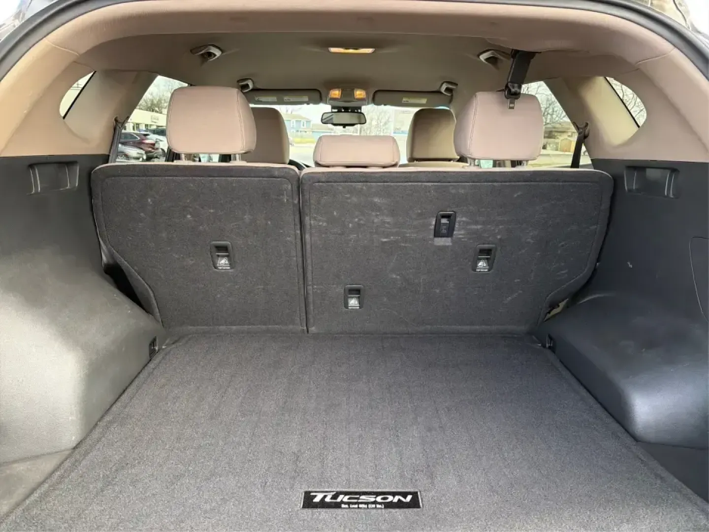 2019 Hyundai Tucson SEL (KM8J3CAL6KU) with an Theta 2.4L I-4 gasoline direct injection engine, 6A transmission, located at 1184 Kauffman Ave, Fairborn, OH, 45324, (937) 908-9800, 39.807072, -84.030914 - **Adventure Awaits with the 2019 Hyundai Tucson SEL at Advantage Car and Credit - Fairborn!**<br /> <br /> Are you ready to elevate your lifestyle and explore the great outdoors? The 2019 Hyundai Tucson SEL is the perfect companion for both weekend adventures and everyday commutes. With its spacious - Photo#12