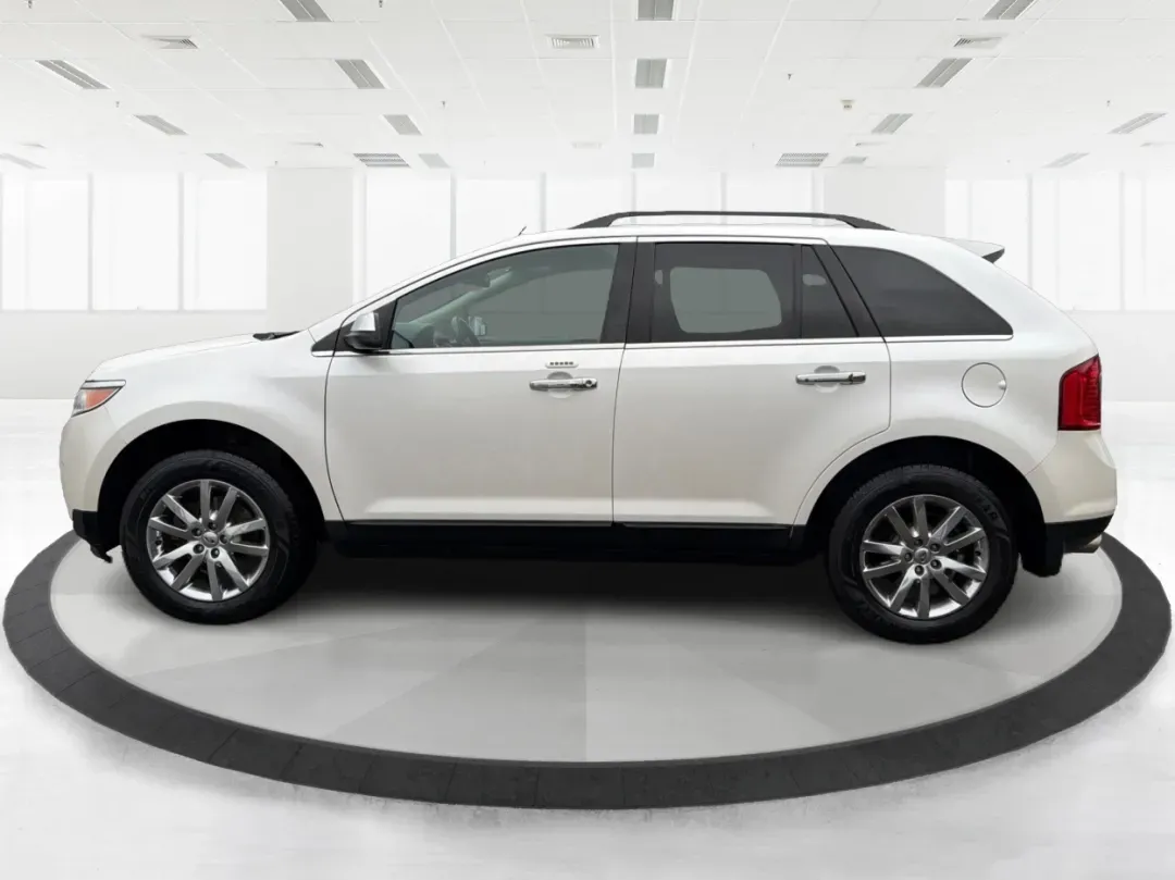 2013 Ford Edge Limited (2FMDK4KC5DB) with an 3.5L V-6 DOHC engine, located at 1951 S Dayton Lakeview Rd., New Carlisle, OH, 45344, (937) 908-9800, 39.890999, -84.050255 - ### Elevate Your Lifestyle with the 2013 Ford Edge Limited at Advantage Car and Credit in New Carlisle, OH!<br /> <br /> Are you ready to upgrade your family adventures, daily commutes, or weekend getaways? The 2013 Ford Edge Limited is here to transform your driving experience! With its sophisticat - Photo#5