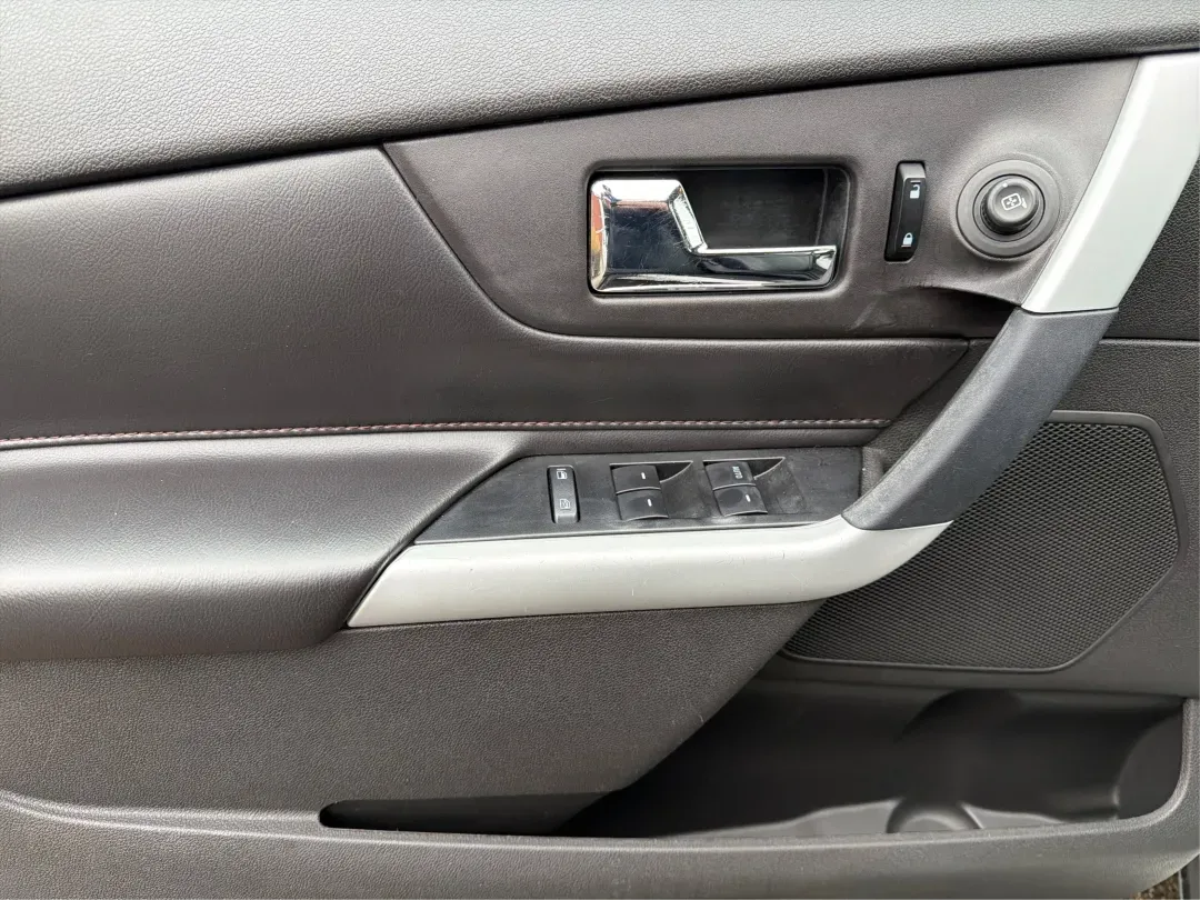 2013 Ford Edge Limited (2FMDK4KC5DB) with an 3.5L V-6 DOHC engine, located at 1951 S Dayton Lakeview Rd., New Carlisle, OH, 45344, (937) 908-9800, 39.890999, -84.050255 - ### Elevate Your Lifestyle with the 2013 Ford Edge Limited at Advantage Car and Credit in New Carlisle, OH!<br /> <br /> Are you ready to upgrade your family adventures, daily commutes, or weekend getaways? The 2013 Ford Edge Limited is here to transform your driving experience! With its sophisticat - Photo#19