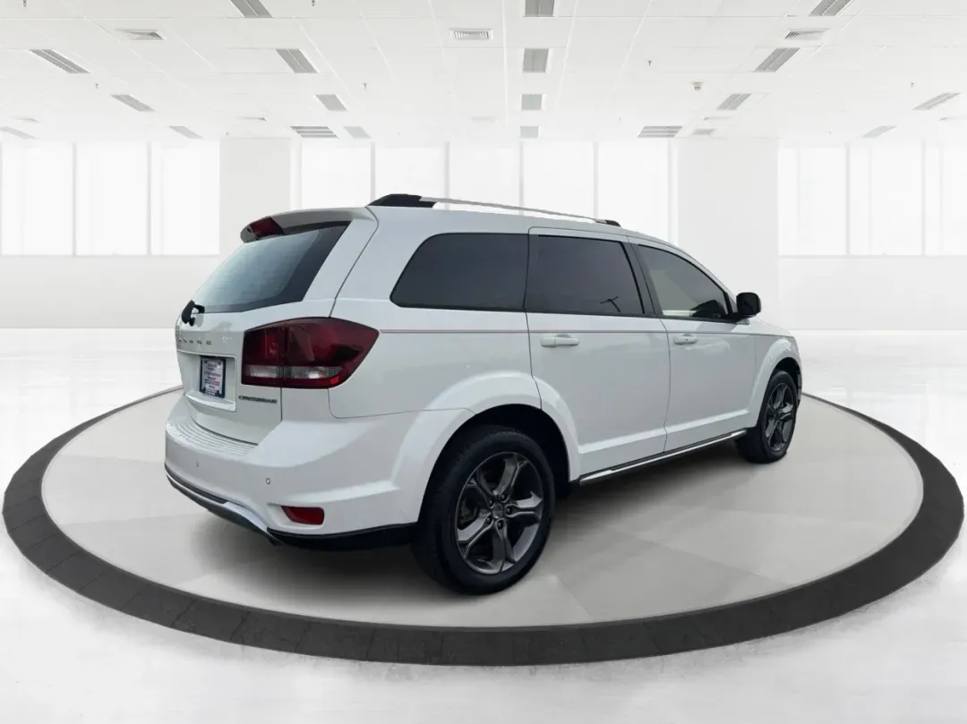 2018 Dodge Journey Crossroad FWD (3C4PDCGBXJT) with an 2.4L L4 DOHC 16V engine, 4-Speed Automatic transmission, located at 1951 S Dayton Lakeview Rd., New Carlisle, OH, 45344, (937) 908-9800, 39.890999, -84.050255 - **Discover Your Next Adventure with the 2018 Dodge Journey at Advantage Car and Credit!** <br /> <br /> Are you in the market for a reliable SUV that can comfortably accommodate your family, handle your daily commute, and take you on unforgettable weekend adventures? Look no further than the 2018 Do - Photo#2