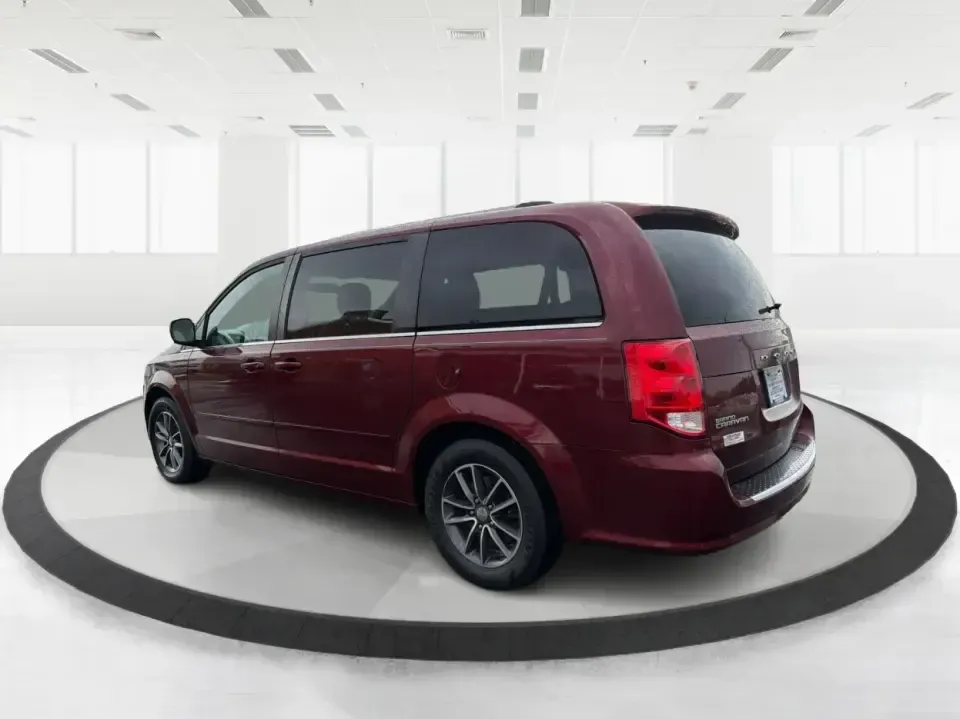 2017 Dodge Grand Caravan (2C4RDGCG2HR) with an Pentastar 3.6L V-6 DOHC engine, located at 8750 N County Rd 25A, Piqua, OH, 45356, (937) 908-9800, 40.164391, -84.232513 - Are you ready to elevate your family adventures or daily commutes with a vehicle that combines space, comfort, and reliability? Look no further than the 2017 Dodge Grand Caravan SXT, now available at Advantage Car and Credit in New Carlisle, OH. This versatile passenger van is perfect for growing fa - Photo#4