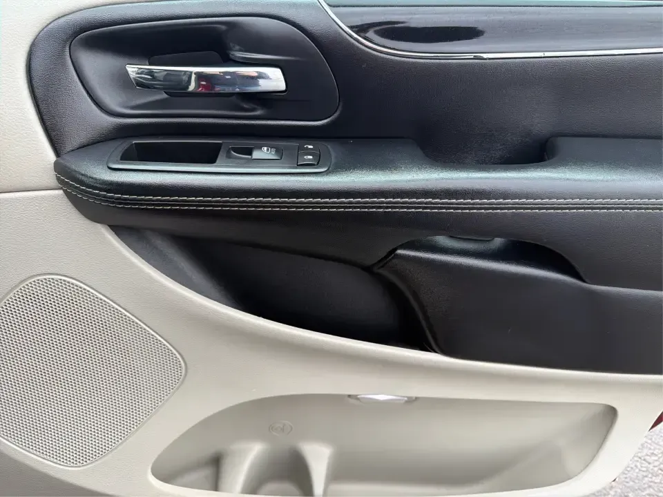 2017 Dodge Grand Caravan (2C4RDGCG2HR) with an Pentastar 3.6L V-6 DOHC engine, located at 8750 N County Rd 25A, Piqua, OH, 45356, (937) 908-9800, 40.164391, -84.232513 - Are you ready to elevate your family adventures or daily commutes with a vehicle that combines space, comfort, and reliability? Look no further than the 2017 Dodge Grand Caravan SXT, now available at Advantage Car and Credit in New Carlisle, OH. This versatile passenger van is perfect for growing fa - Photo#20