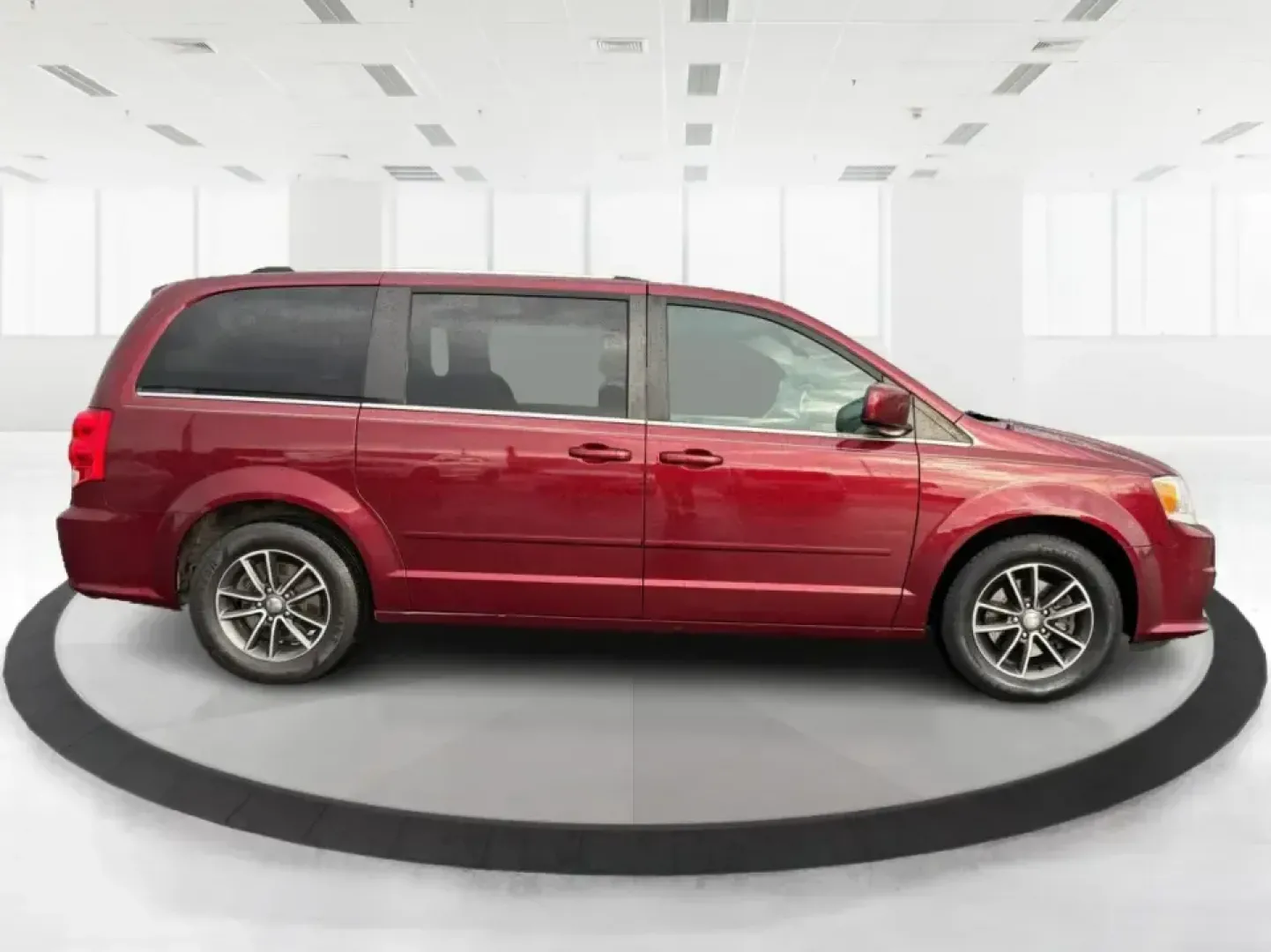 2017 Dodge Grand Caravan SXT (2C4RDGCG2HR) with an Pentastar 3.6L V-6 DOHC engine, 6A transmission, located at 1230 East Main St, Xenia, OH, 45385, (937) 908-9800, 39.688026, -83.910172 - Are you ready to elevate your family adventures or daily commutes with a vehicle that combines space, comfort, and reliability? Look no further than the 2017 Dodge Grand Caravan SXT, now available at Advantage Car and Credit in New Carlisle, OH. This versatile passenger van is perfect for growing fa - Photo#1