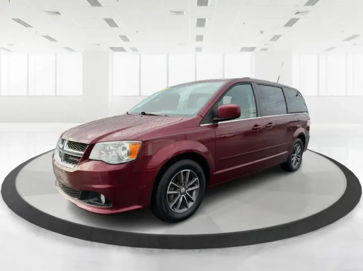 2017 Dodge Grand Caravan SXT (2C4RDGCG2HR) with an Pentastar 3.6L V-6 DOHC engine, 6A transmission, located at 1230 East Main St, Xenia, OH, 45385, (937) 908-9800, 39.688026, -83.910172 - Are you ready to elevate your family adventures or daily commutes with a vehicle that combines space, comfort, and reliability? Look no further than the 2017 Dodge Grand Caravan SXT, now available at Advantage Car and Credit in New Carlisle, OH. This versatile passenger van is perfect for growing fa - Photo#8