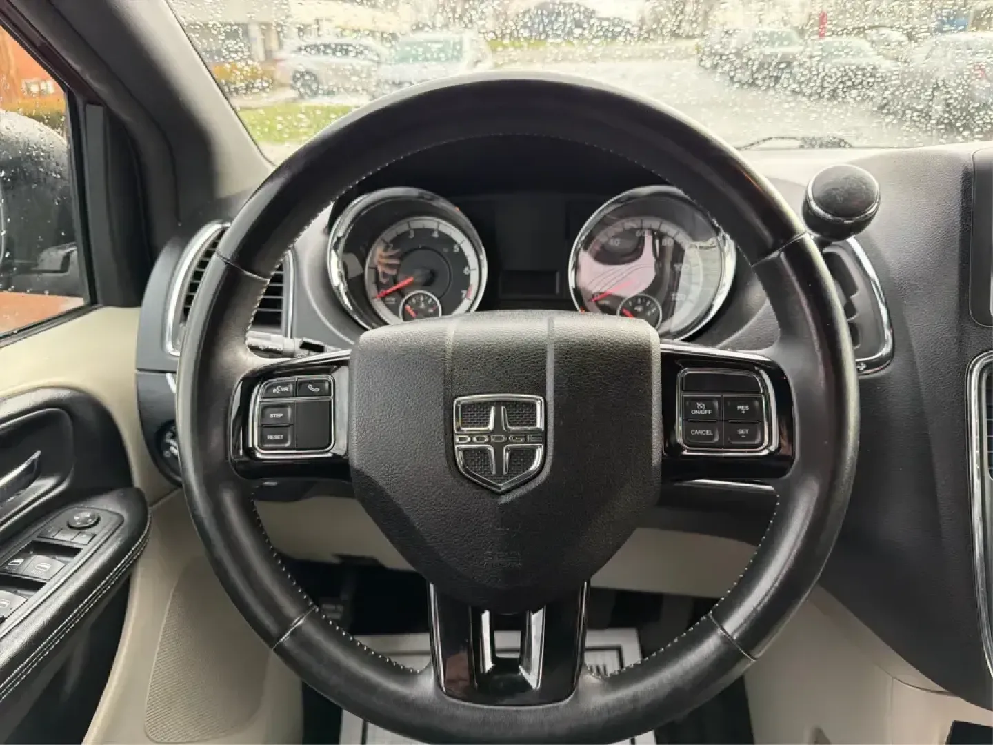 2017 Dodge Grand Caravan SXT (2C4RDGCG2HR) with an Pentastar 3.6L V-6 DOHC engine, 6A transmission, located at 1230 East Main St, Xenia, OH, 45385, (937) 908-9800, 39.688026, -83.910172 - Are you ready to elevate your family adventures or daily commutes with a vehicle that combines space, comfort, and reliability? Look no further than the 2017 Dodge Grand Caravan SXT, now available at Advantage Car and Credit in New Carlisle, OH. This versatile passenger van is perfect for growing fa - Photo#16