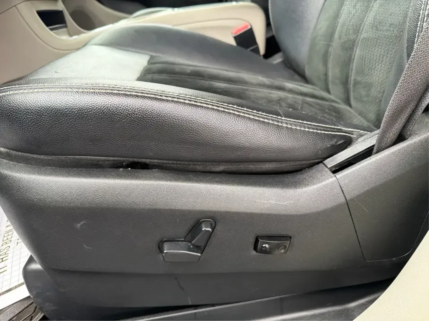 2017 Dodge Grand Caravan SXT (2C4RDGCG2HR) with an Pentastar 3.6L V-6 DOHC engine, 6A transmission, located at 1230 East Main St, Xenia, OH, 45385, (937) 908-9800, 39.688026, -83.910172 - Are you ready to elevate your family adventures or daily commutes with a vehicle that combines space, comfort, and reliability? Look no further than the 2017 Dodge Grand Caravan SXT, now available at Advantage Car and Credit in New Carlisle, OH. This versatile passenger van is perfect for growing fa - Photo#18