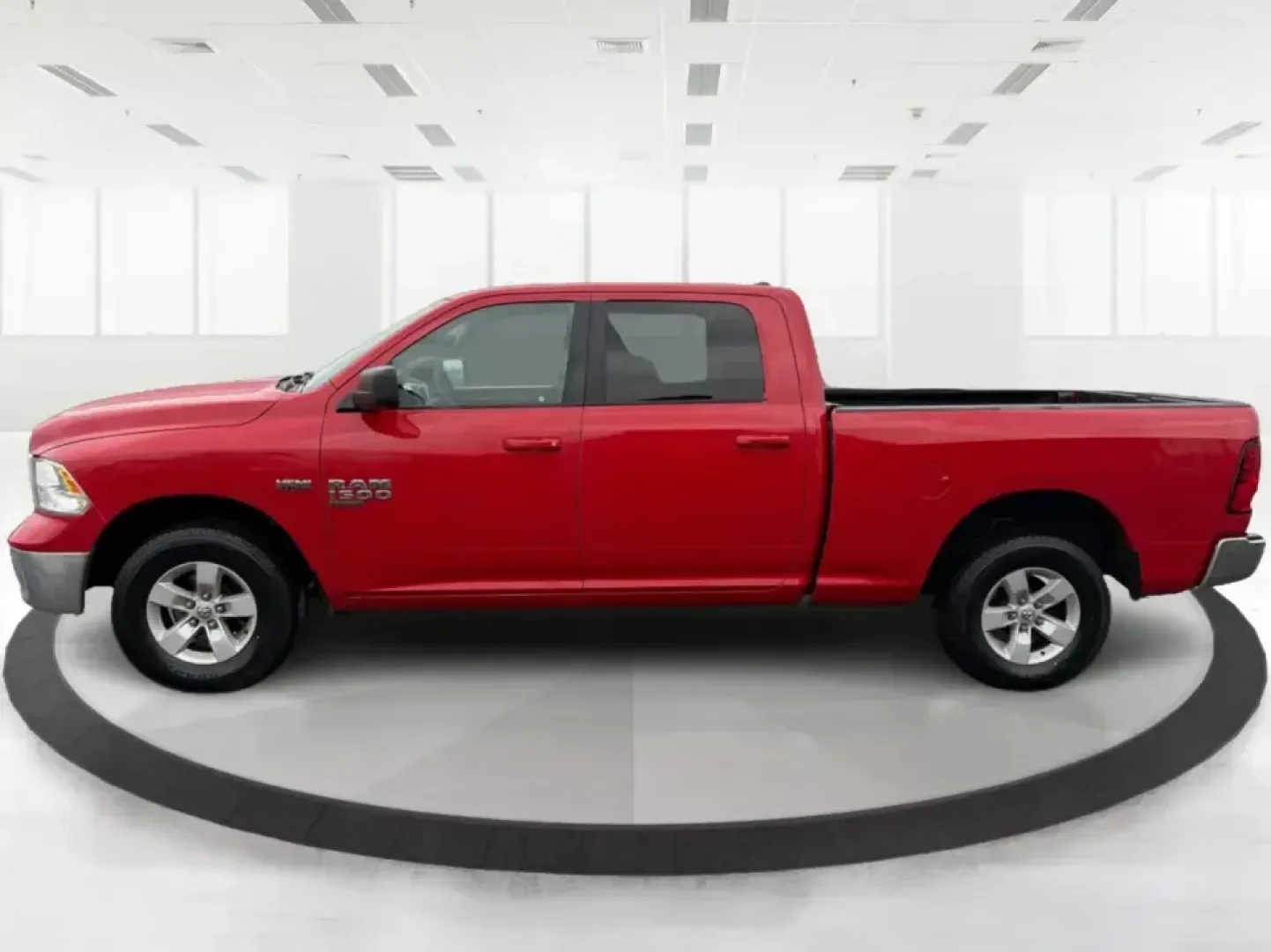 2019 Ram 1500 SLT Crew Cab 4x4 6'4 Box (1C6RR7TT2KS) with an 5.7L V8 OHV 16V engine, 8A transmission, located at 1230 East Main St, Xenia, OH, 45385, (937) 908-9800, 39.688026, -83.910172 - **Unleash Your Adventurous Spirit with the 2019 Ram 1500 SLT Crew Cab 4x4!**<br /> <br /> Are you ready to elevate your lifestyle and take on new adventures? Whether you're hauling equipment for your weekend projects or embarking on a family road trip, the 2019 Ram 1500 SLT Crew Cab 4x4 is designed - Photo#5