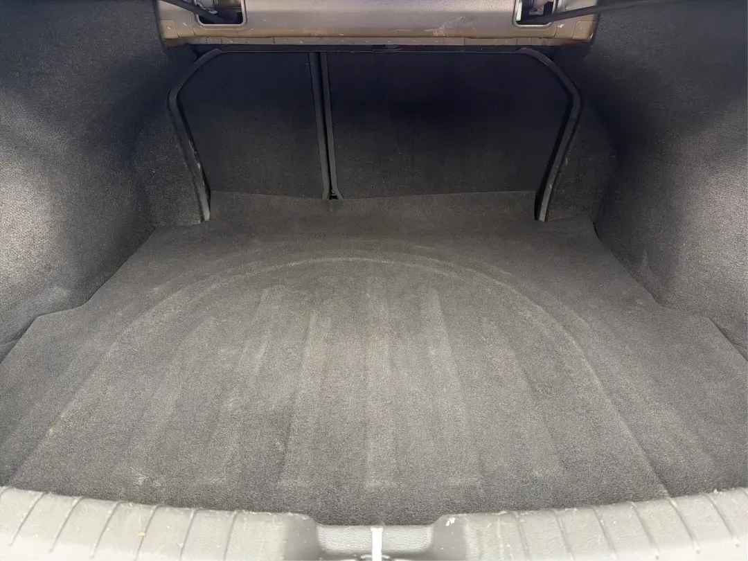 2018 Hyundai Elantra SEL (5NPD84LF2JH) with an Nu 2L I-4 DOHC engine, located at 1099 N County Rd 25A, Troy, OH, 45373, (937) 908-9800, 40.057079, -84.212883 - **Discover Your Next Adventure with the 2018 Hyundai Elantra SEL at Advantage Car and Credit - Troy**<br /> <br /> Are you in search of a reliable and stylish sedan for your daily commute, family outings, or weekend getaways? Look no further than the 2018 Hyundai Elantra SEL, available now at Advant - Photo#12