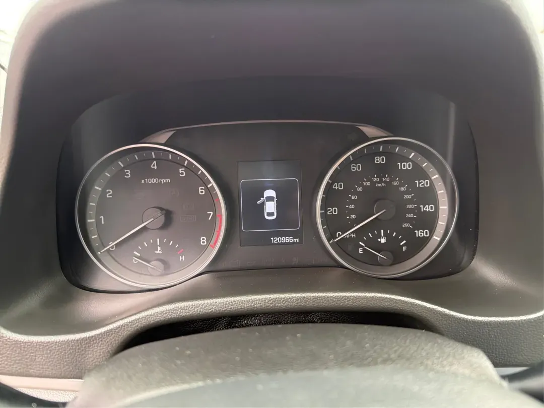 2018 Hyundai Elantra SEL (5NPD84LF2JH) with an Nu 2L I-4 DOHC engine, located at 1099 N County Rd 25A, Troy, OH, 45373, (937) 908-9800, 40.057079, -84.212883 - **Discover Your Next Adventure with the 2018 Hyundai Elantra SEL at Advantage Car and Credit - Troy**<br /> <br /> Are you in search of a reliable and stylish sedan for your daily commute, family outings, or weekend getaways? Look no further than the 2018 Hyundai Elantra SEL, available now at Advant - Photo#15