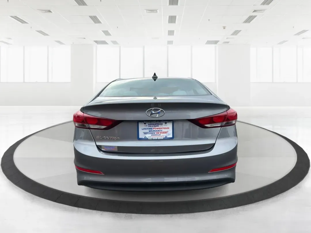 2018 Hyundai Elantra SEL (5NPD84LF2JH) with an Nu 2L I-4 DOHC engine, 6A transmission, located at 4508 South Dixie Dr, Moraine, OH, 45439, (937) 908-9800, 39.689976, -84.218452 - **Discover Your Next Adventure with the 2018 Hyundai Elantra SEL at Advantage Car and Credit - Troy**<br /> <br /> Are you in search of a reliable and stylish sedan for your daily commute, family outings, or weekend getaways? Look no further than the 2018 Hyundai Elantra SEL, available now at Advant - Photo#3