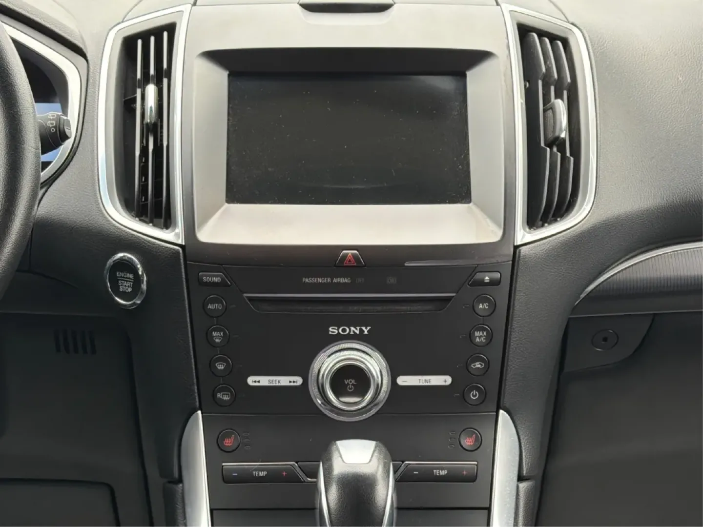 2017 Ford Edge Titanium (2FMPK4K93HB) with an 2.0L L4 DOHC 16V engine, 6A transmission, located at 880 E. National Road, Vandalia, OH, 45377, (937) 908-9800, 39.891918, -84.183594 - **Discover the Perfect Family SUV: 2017 Ford Edge Titanium at Advantage Car and Credit - Vandalia!** <br /> <br /> Are you ready to elevate your family adventures or daily commutes? The 2017 Ford Edge Titanium is the SUV that seamlessly combines style, comfort, and capability, making it a fantastic - Photo#13