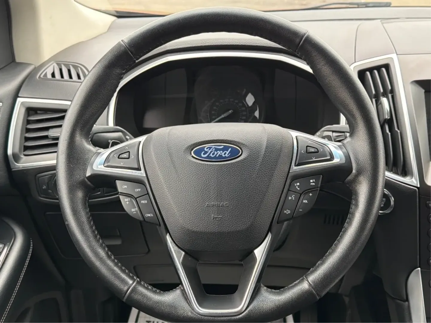 2017 Ford Edge Titanium (2FMPK4K93HB) with an 2.0L L4 DOHC 16V engine, 6A transmission, located at 880 E. National Road, Vandalia, OH, 45377, (937) 908-9800, 39.891918, -84.183594 - **Discover the Perfect Family SUV: 2017 Ford Edge Titanium at Advantage Car and Credit - Vandalia!** <br /> <br /> Are you ready to elevate your family adventures or daily commutes? The 2017 Ford Edge Titanium is the SUV that seamlessly combines style, comfort, and capability, making it a fantastic - Photo#16