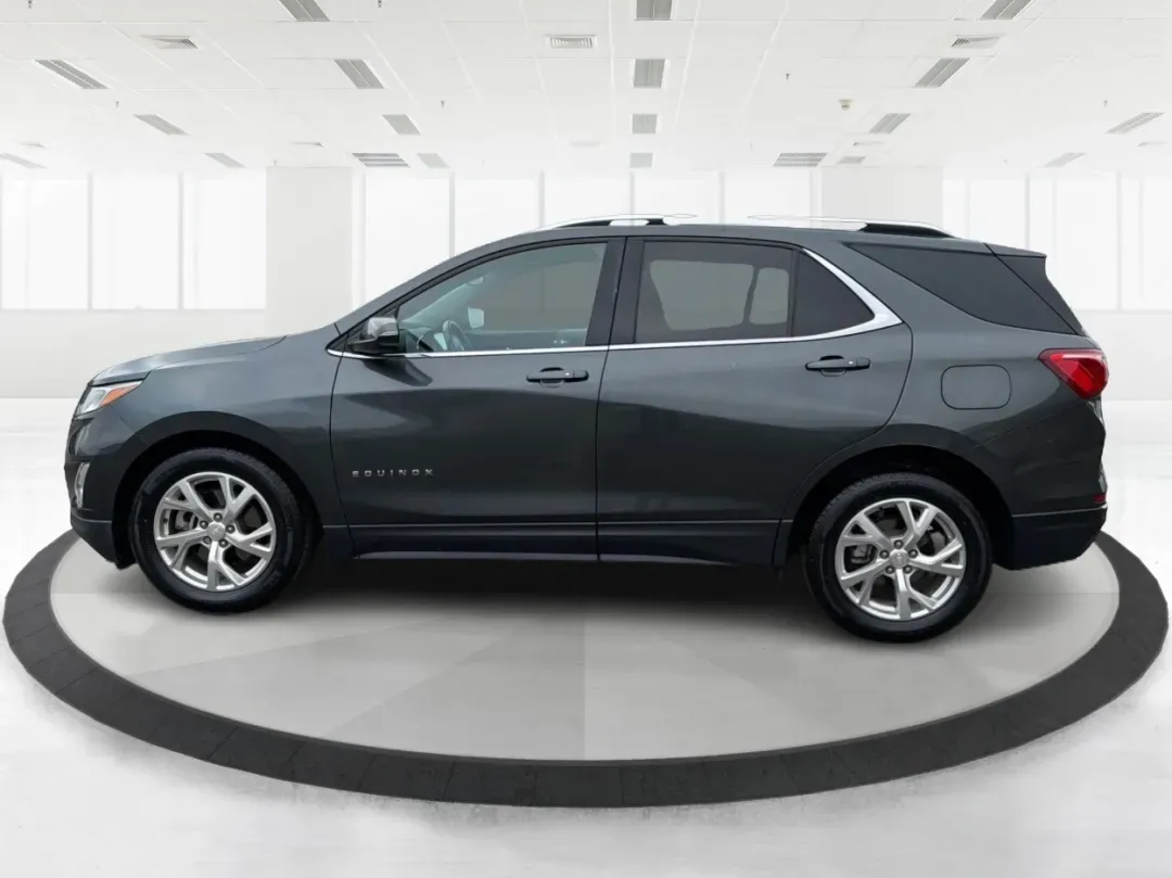2018 Chevrolet Equinox LT (3GNAXTEX8JS) with an 2L I-4 gasoline direct injection engine, located at 1230 East Main St, Xenia, OH, 45385, (937) 908-9800, 39.688026, -83.910172 - Are you ready for your next adventure? Whether you're embarking on a weekend getaway with family or tackling the daily commute with style, the 2018 Chevrolet Equinox LT is the perfect companion for all of life's journeys. This SUV, available at Advantage Car and Credit in Xenia, OH, combines versati - Photo#5