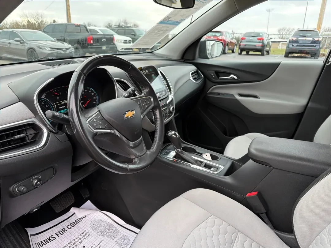 2018 Chevrolet Equinox LT (3GNAXTEX8JS) with an 2L I-4 gasoline direct injection engine, located at 1230 East Main St, Xenia, OH, 45385, (937) 908-9800, 39.688026, -83.910172 - Are you ready for your next adventure? Whether you're embarking on a weekend getaway with family or tackling the daily commute with style, the 2018 Chevrolet Equinox LT is the perfect companion for all of life's journeys. This SUV, available at Advantage Car and Credit in Xenia, OH, combines versati - Photo#9